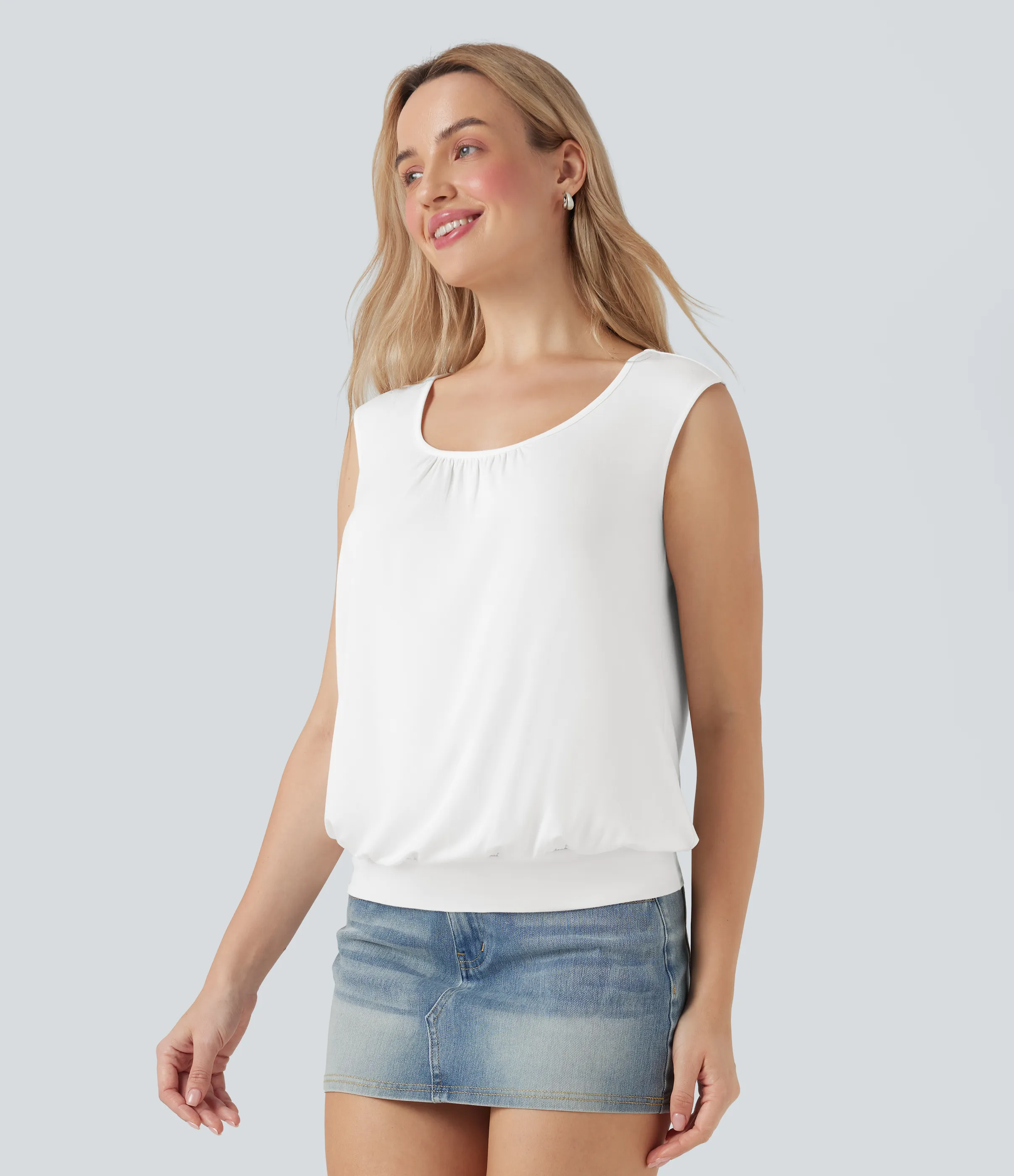 Halara Top casual relajado sin mangas con cuello en U - Jasmine White - XS sold by Halara product image thumbnail 4