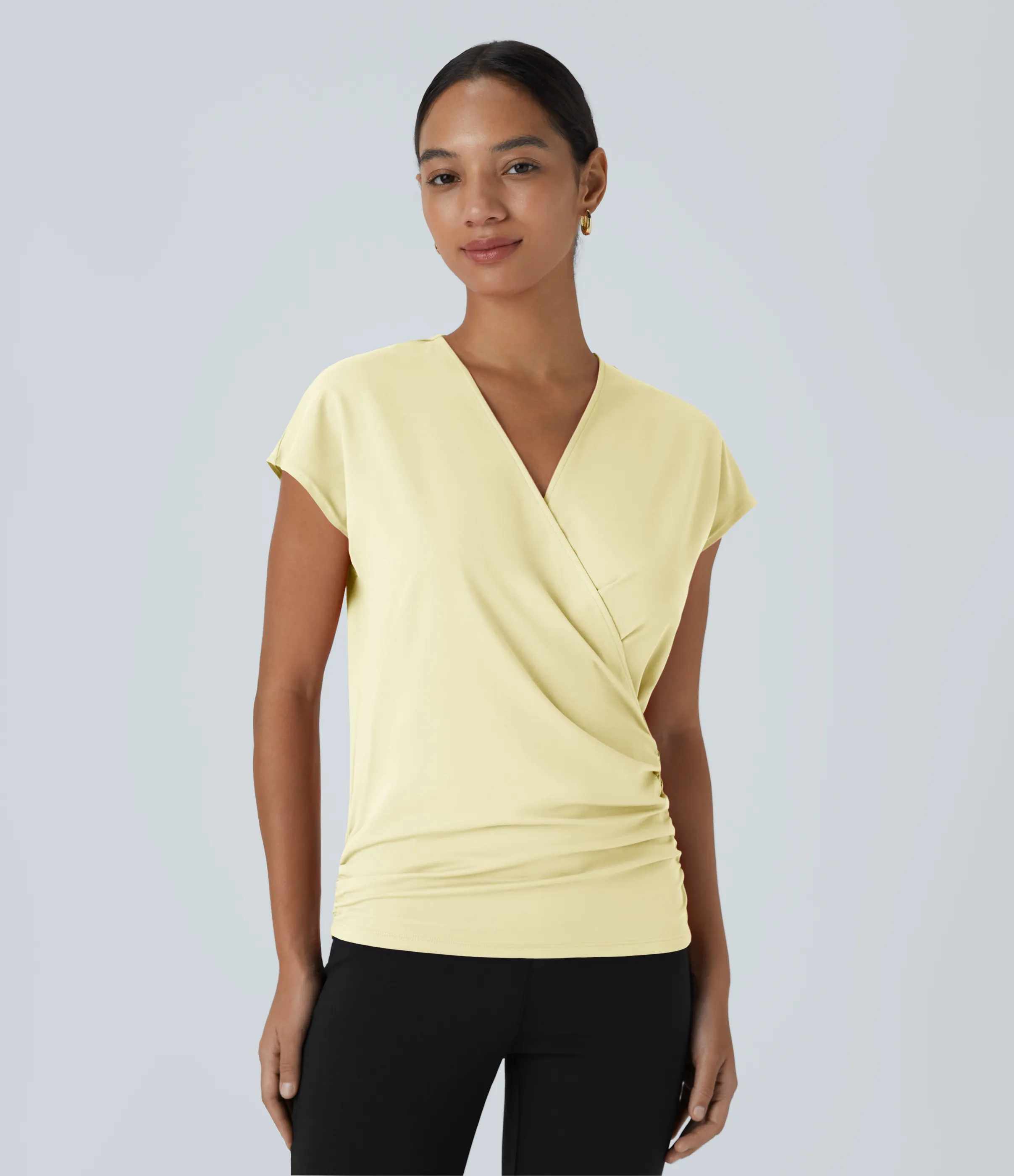 Halara Blusa oficina sólida pliegue cruzado manga japonesa cuello V - Vague Yellow - S sold by Halara product image thumbnail 2
