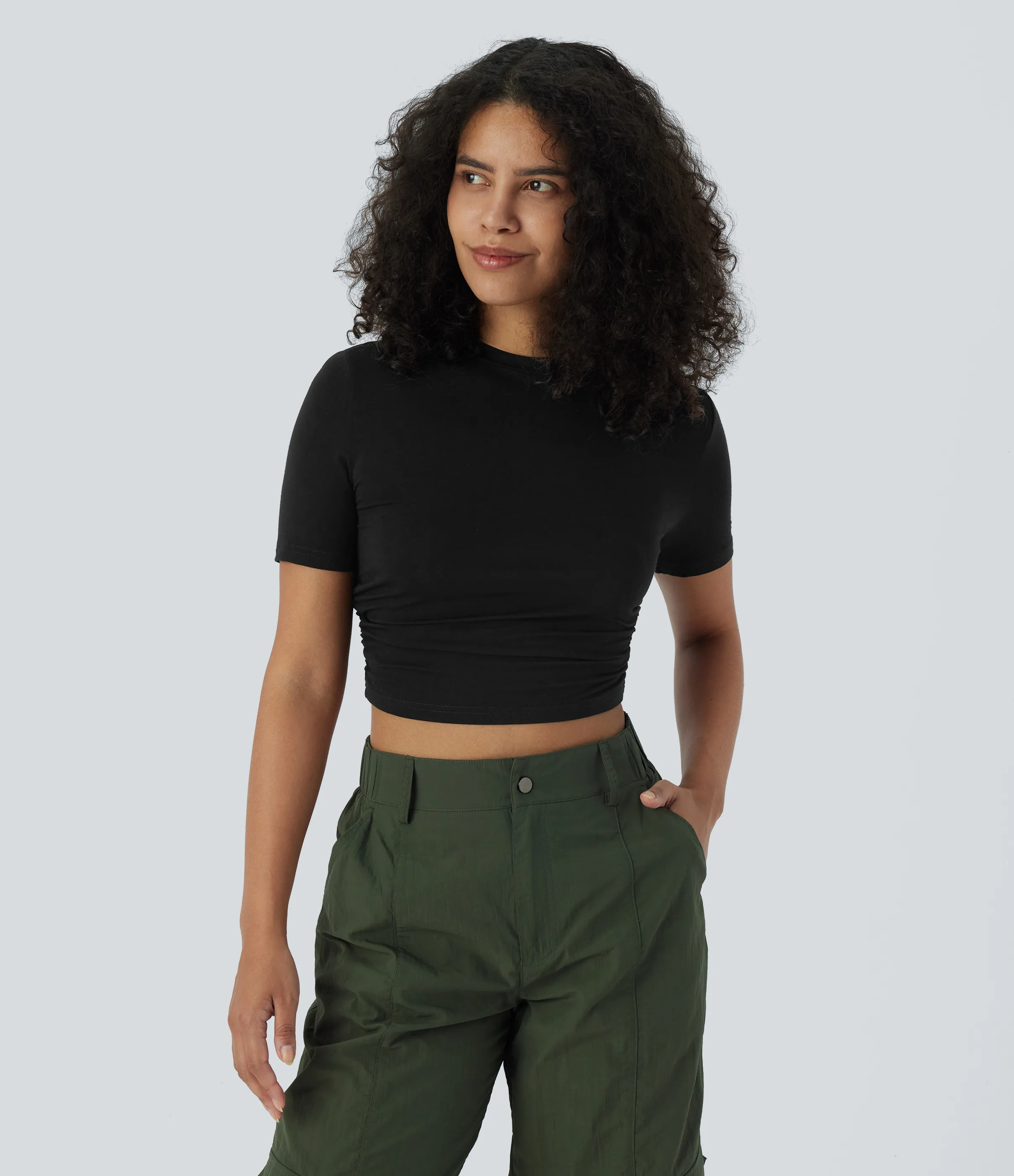 Halara Camiseta recortada ajustada pliegue manga corta cuello redondo - Black - M sold by Halara product image thumbnail 2