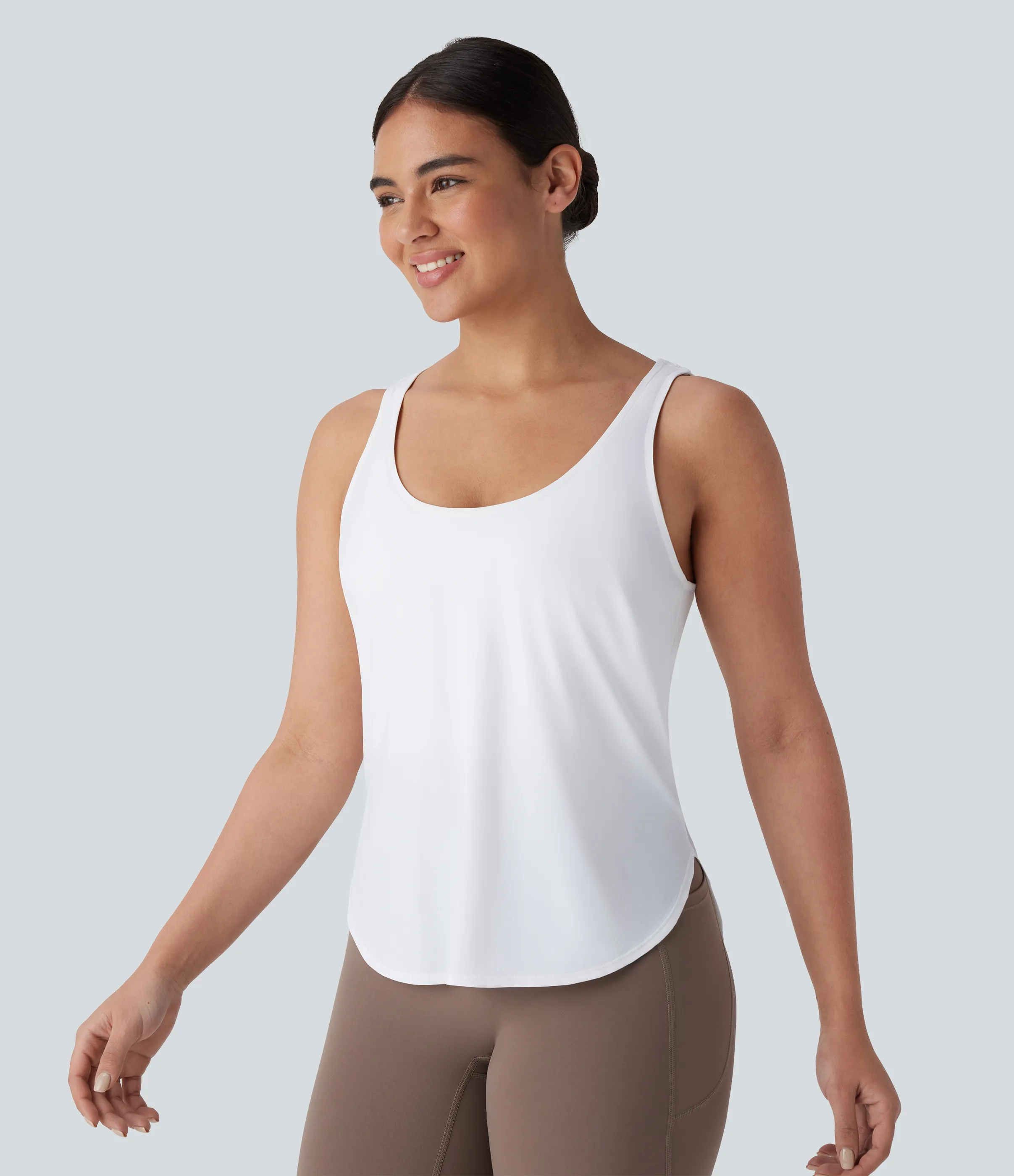 Halara Camiseta sin mangas correr secado rápido dobladillo curvo malla contrastante sin espalda - White - M sold by Halara product image thumbnail 4