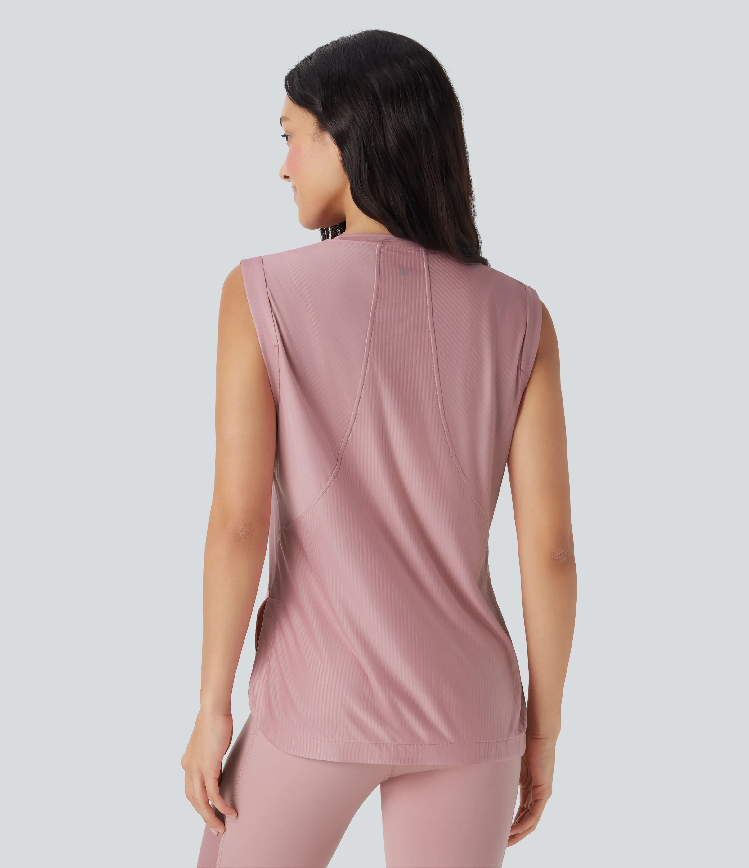 Halara Camiseta de yoga de secado rápido con cuello redondo y dobladillo curvo - Soft Berry - M sold by Halara product image thumbnail 3