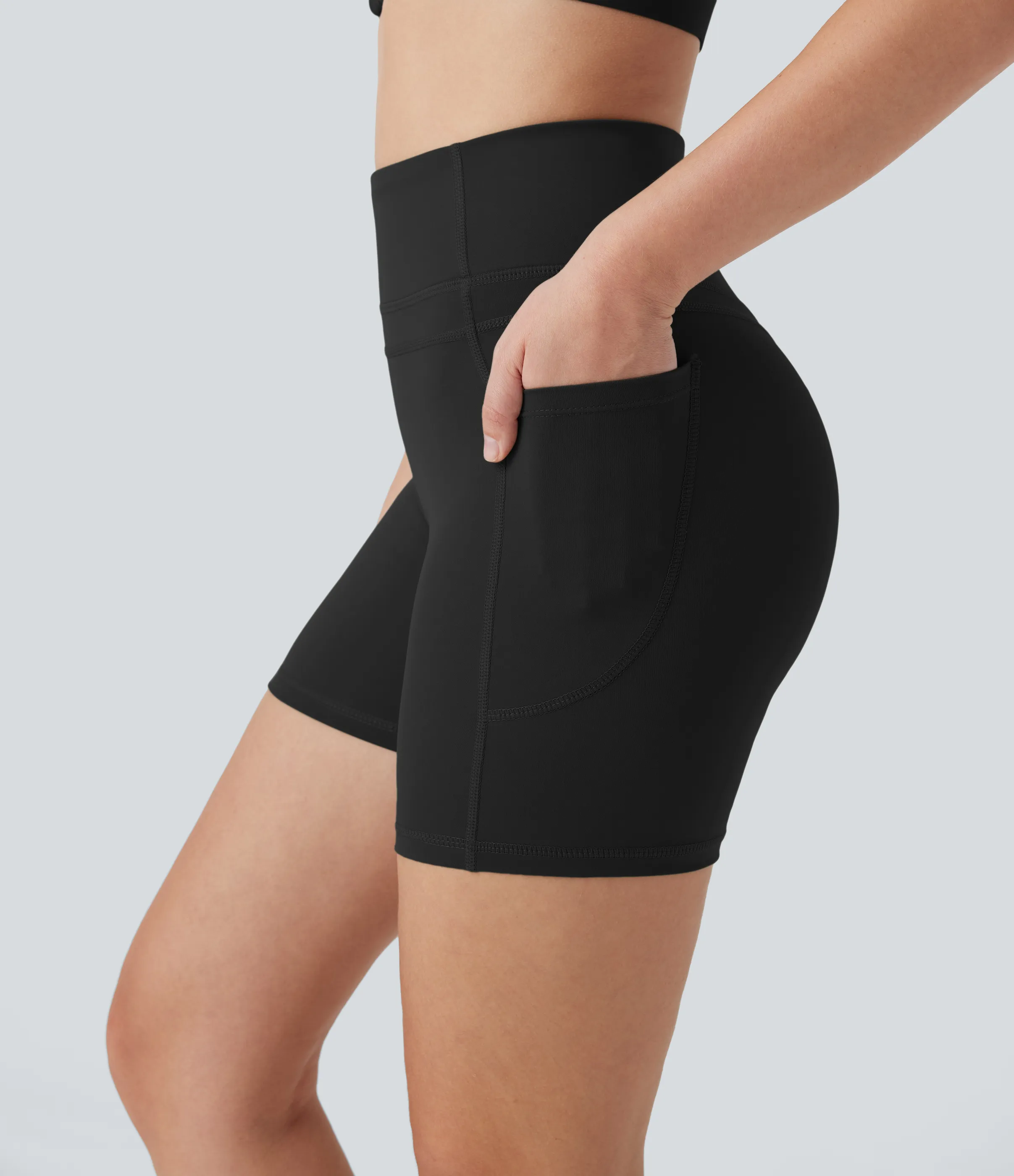 Halara Shorts bikers de entrenamiento de cintura alta de 12.5 cm con bolsillos laterales - Black - S sold by Halara product image thumbnail 5