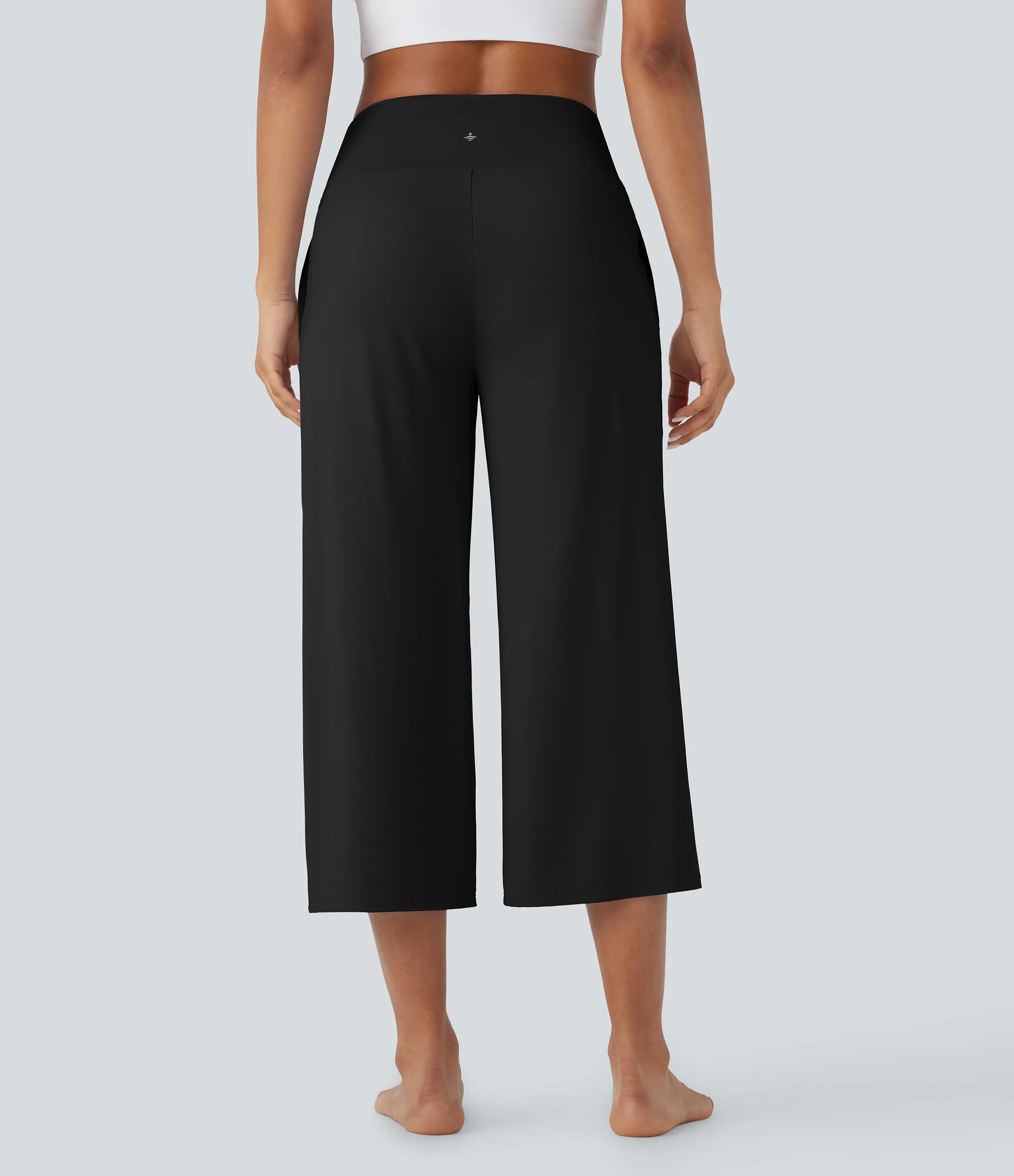 Halara Pantalones capri de yoga UPF 50+ de tiro alto cruzado con bolsillos y tacto fresco - Black - S(regular) sold by Halara product image thumbnail 3