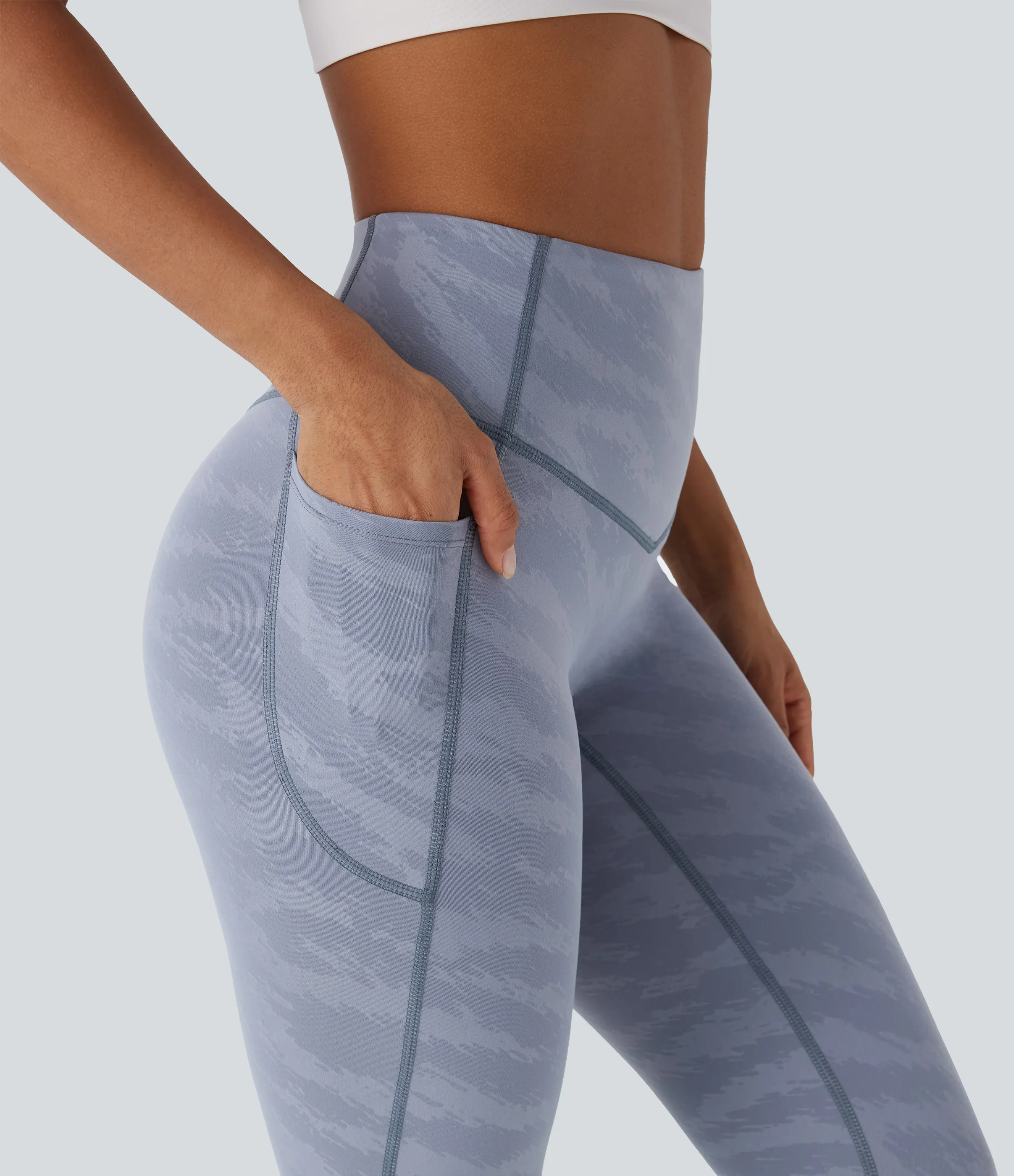 Halara Leggings de yoga de camuflaje de tiro alto con moldeador de abdomen y bolsillos en longitud 7/8 - Iceberg Camo - XL(regular) sold by Halara product image thumbnail 5