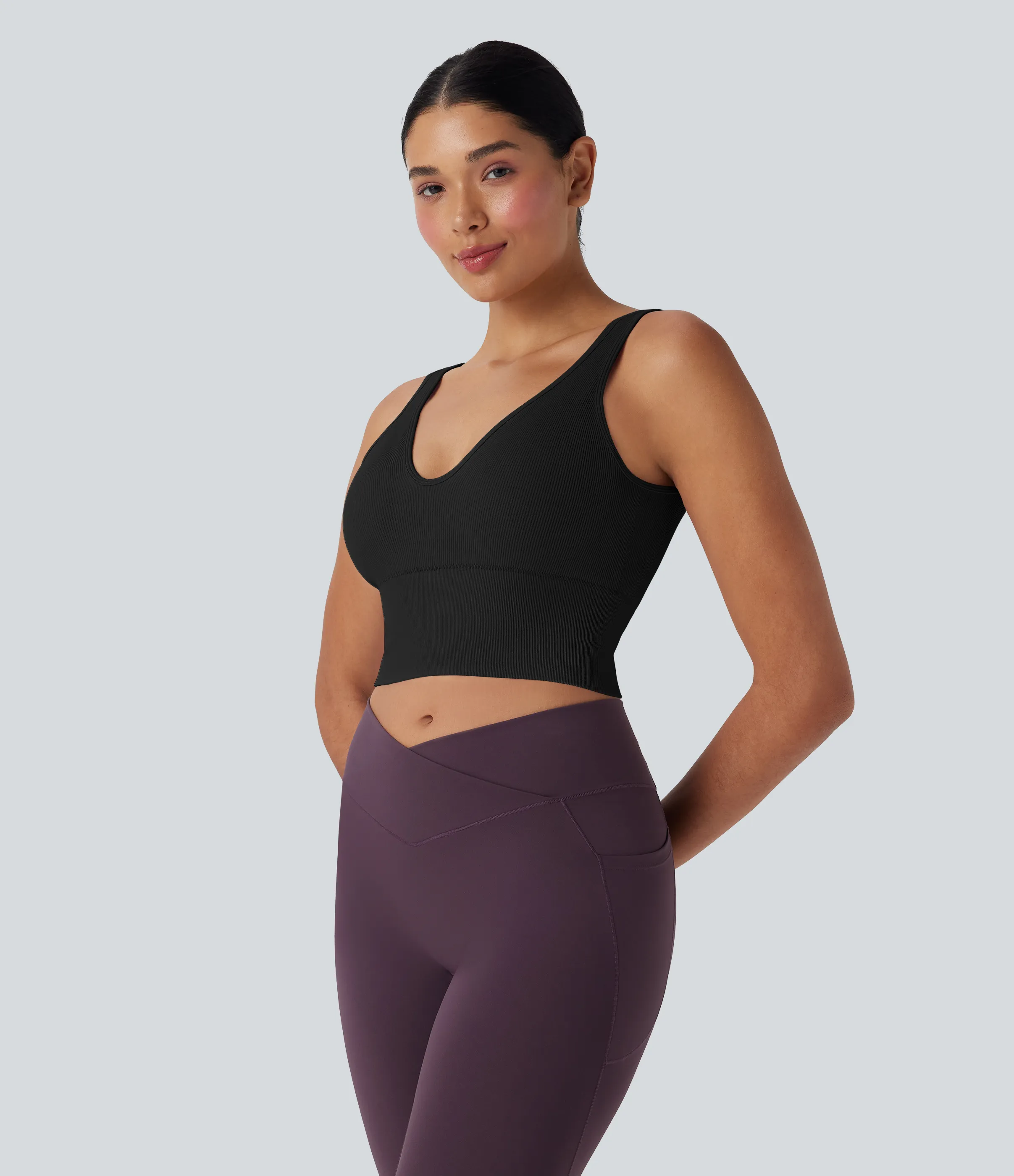 Halara Top de yoga corto fluido sin costuras y con espalda abierta - Black - M sold by Halara product image thumbnail 4