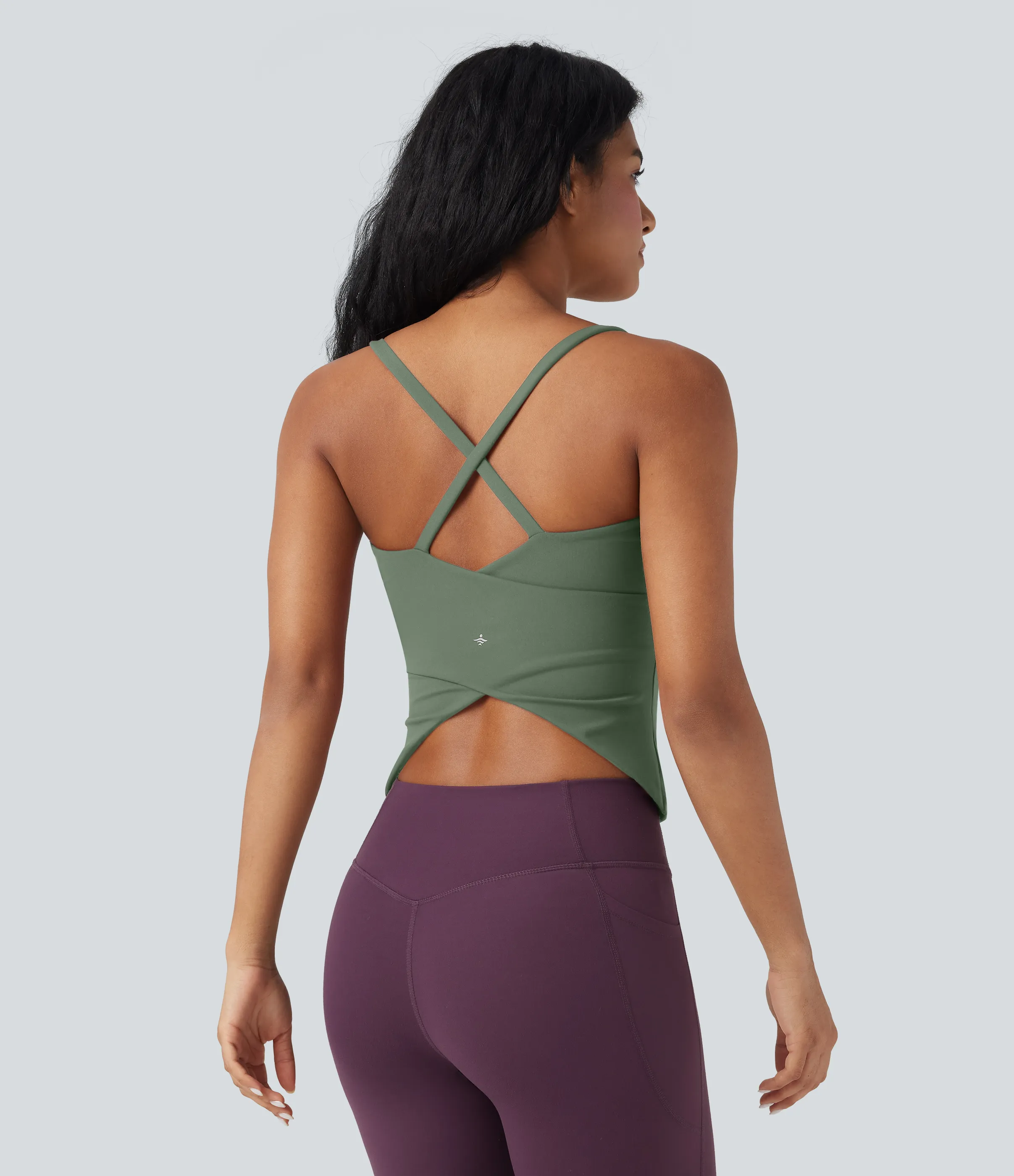 Halara Top de yoga con escote redondo, espalda cruzada y dobladillo cruzado - Hedge Green - XS sold by Halara product image thumbnail 5