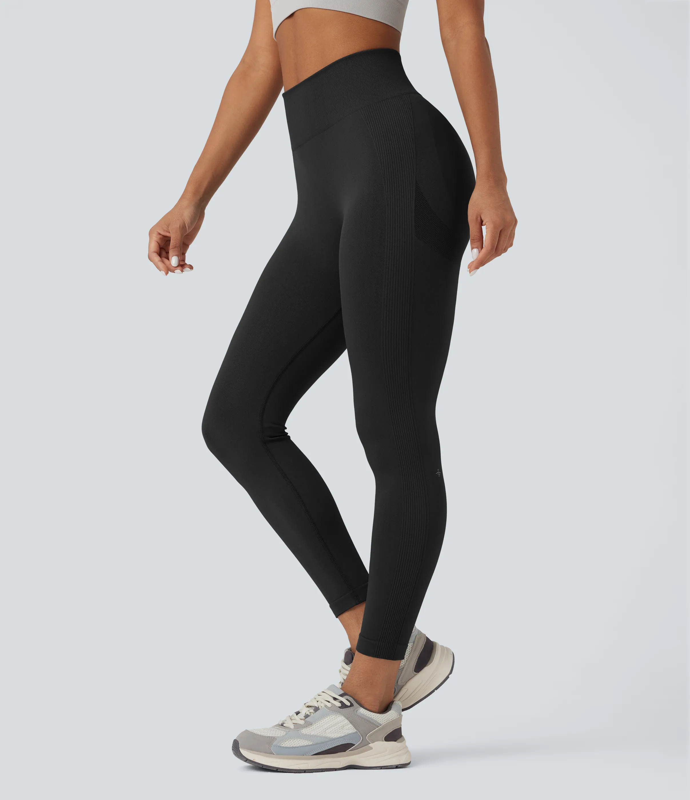 Halara Leggings de yoga de tiro alto con efecto push up sin costuras - Black - XL(7/8) sold by Halara product image thumbnail 4