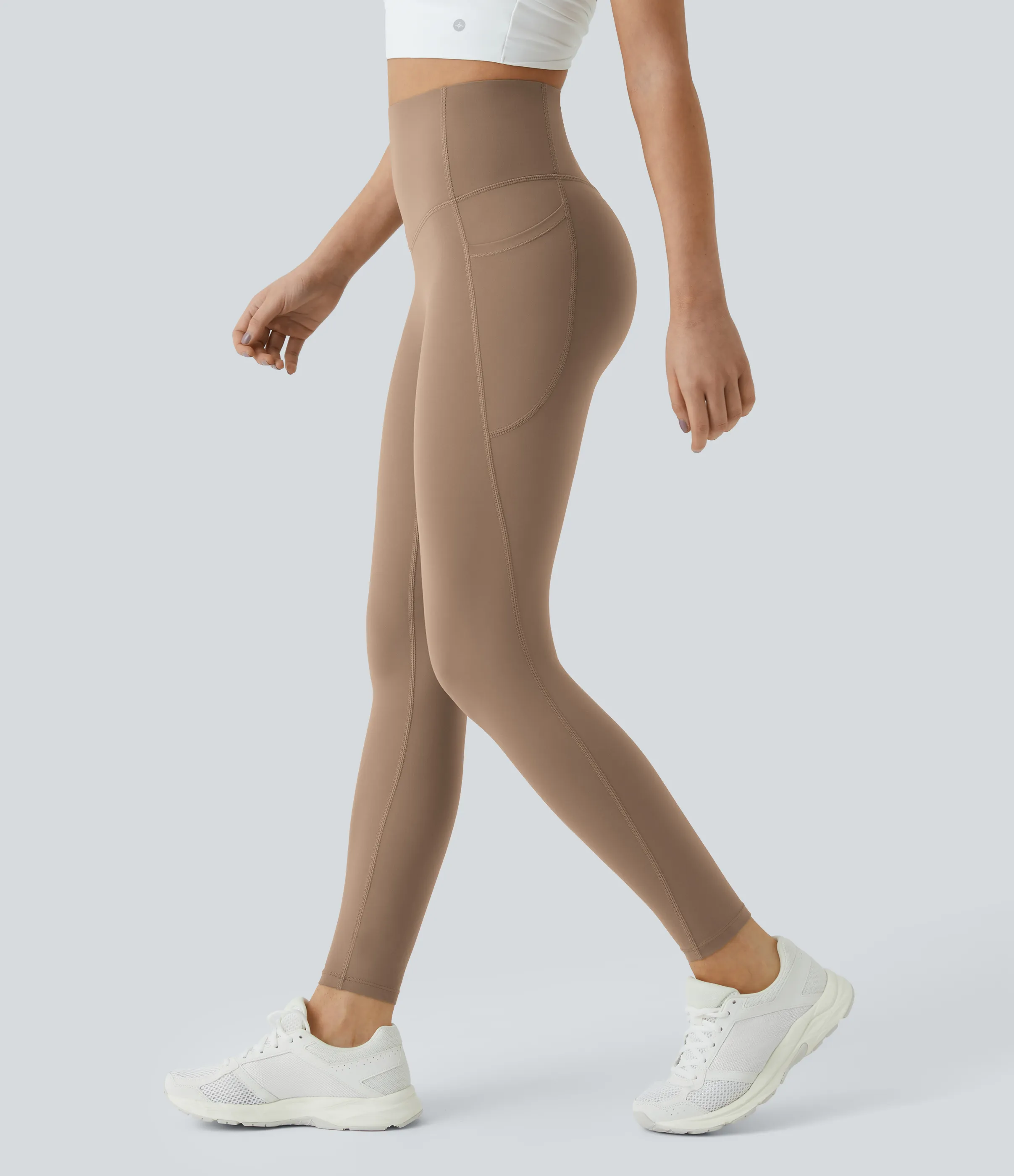 Halara Leggings SoCinched UltraSculpt entrenamiento control abdomen bolsillo lateral tiro alto - Woodsmoke - M(full_length) sold by Halara