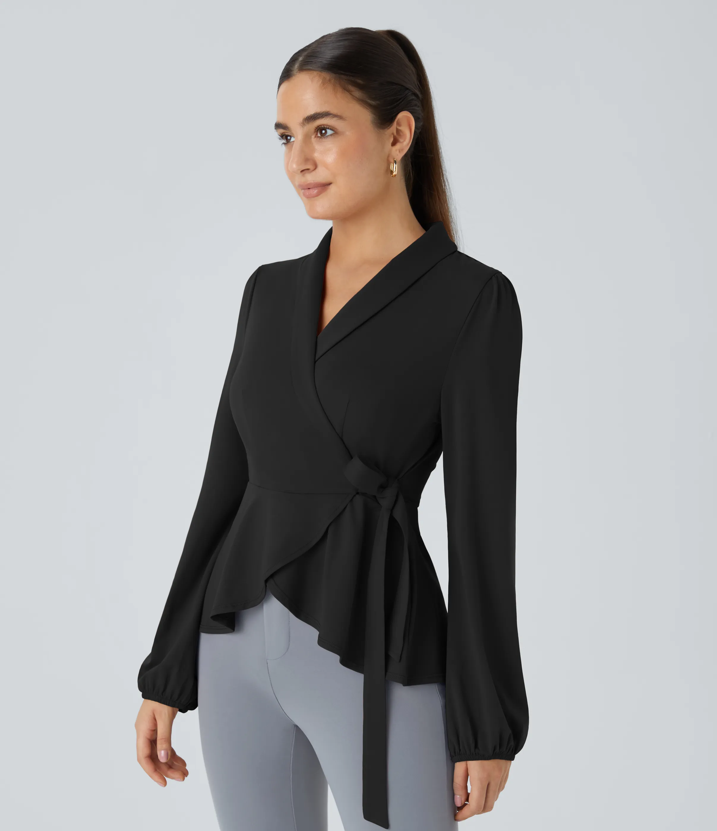 Halara Blusa oficina cuello chal lazo lateral cruzado dobladillo volante - Black - L sold by Halara