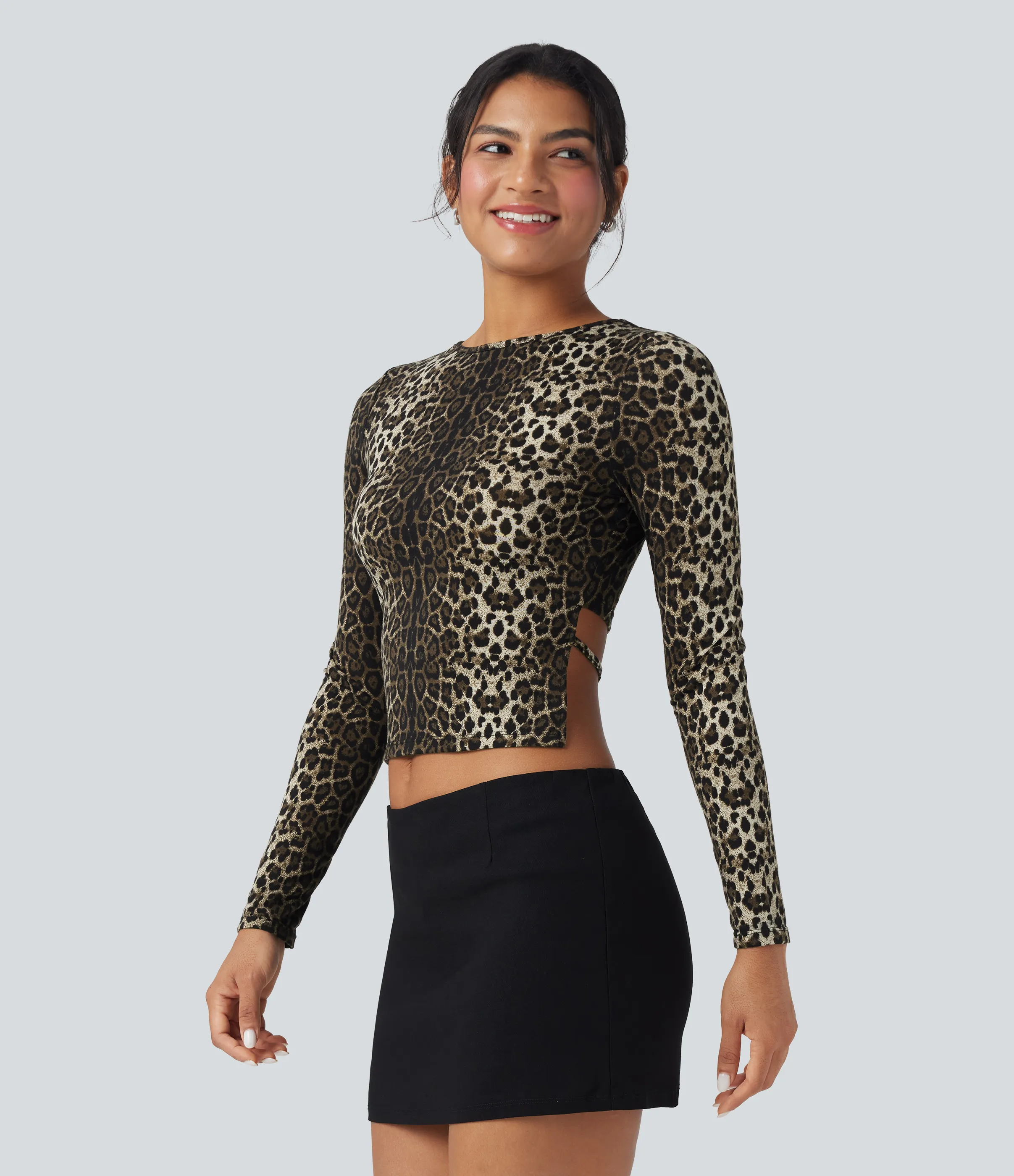 Halara Top casual ajustado de manga larga con estampado de leopardo con cuello redondo y lazo en la espalda - Classic Leopard Twill - XS sold by Halara product image thumbnail 4