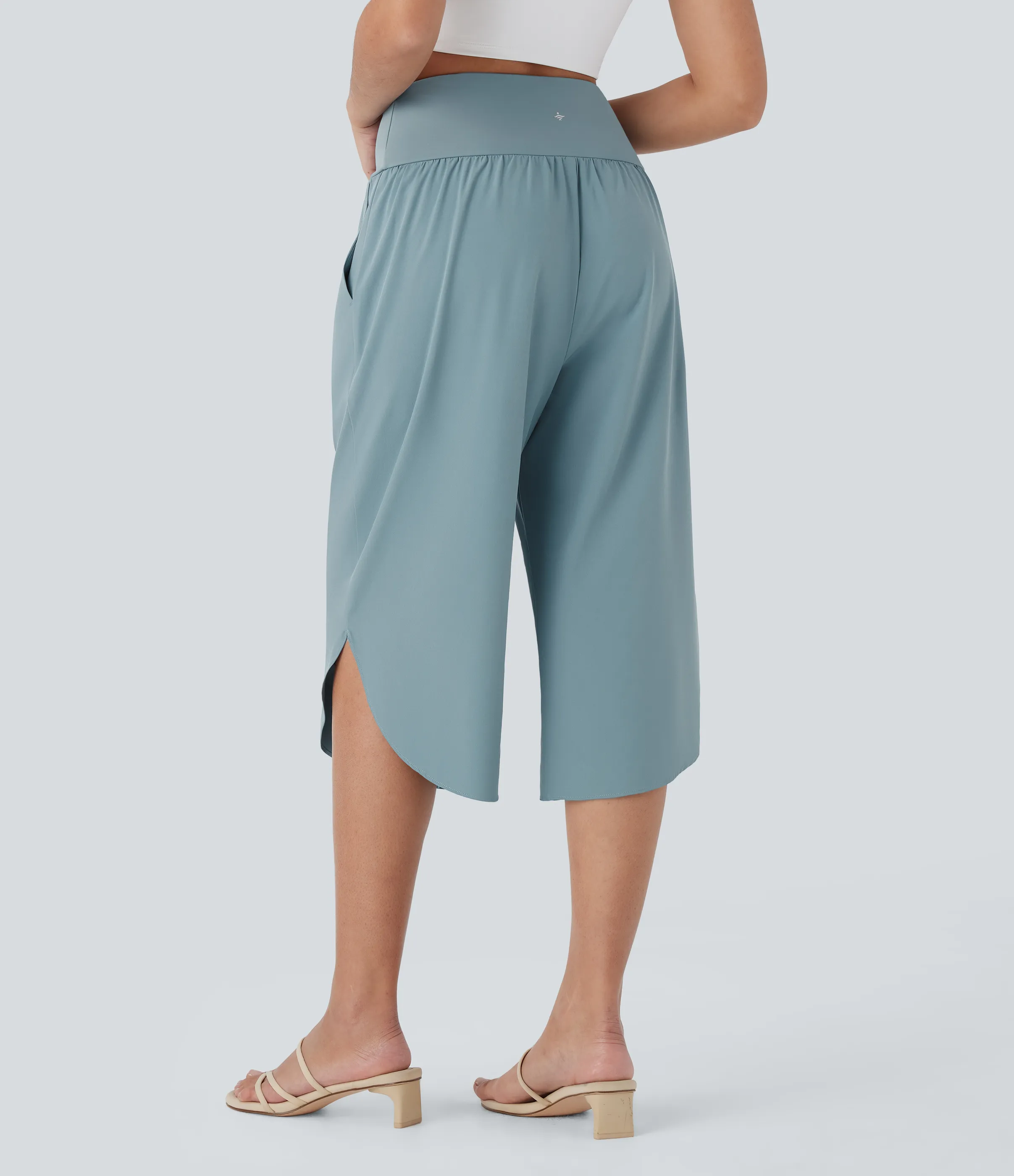 Halara Pantalón Breezeful™ capri resort tiro alto bolsillo lateral cruzado abertura secado rápido - Stone Blue - L(regular) sold by Halara product image thumbnail 3