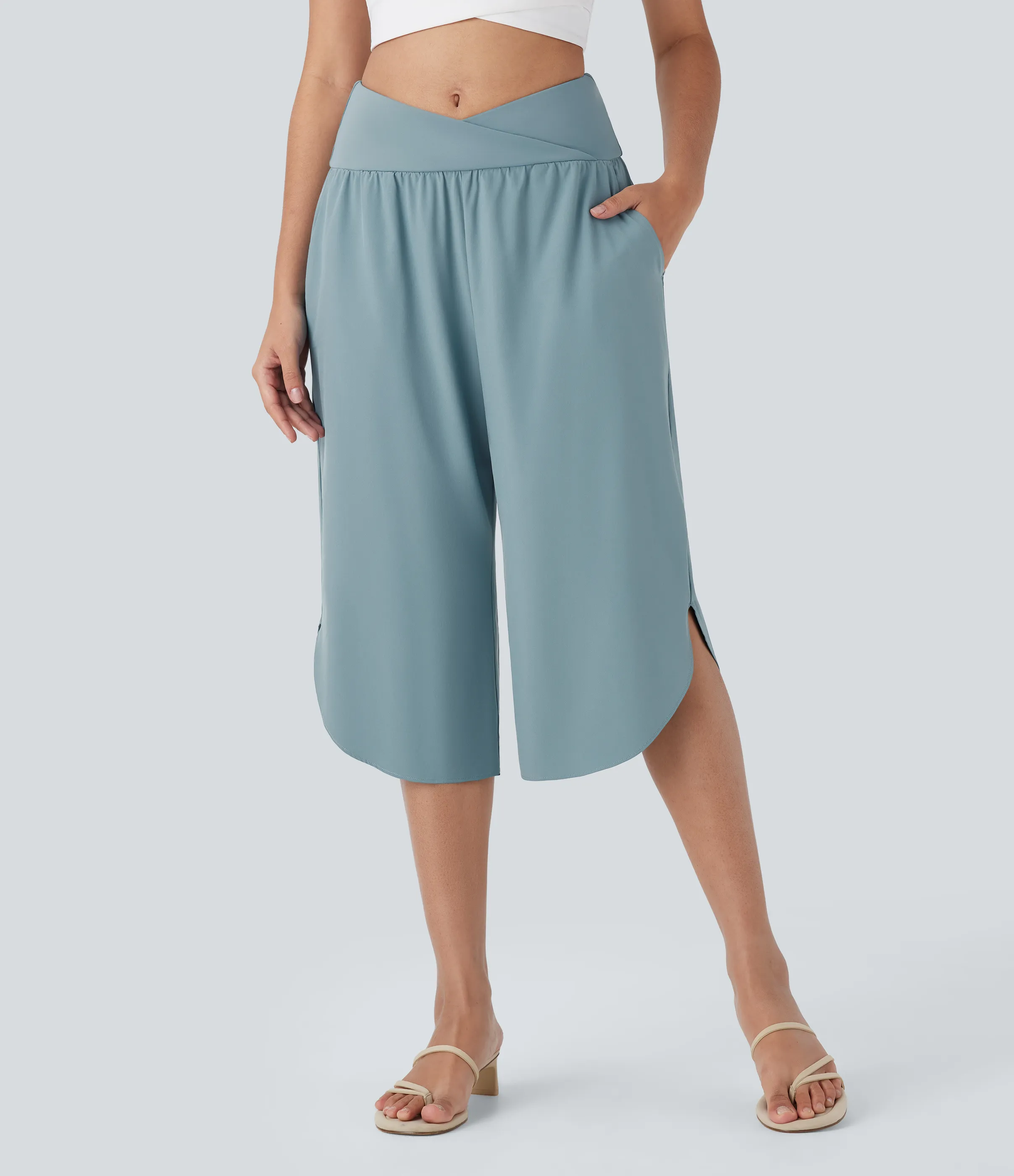 Halara Pantalón Breezeful™ capri resort tiro alto bolsillo lateral cruzado abertura secado rápido - Stone Blue - L(regular) sold by Halara product image thumbnail 4