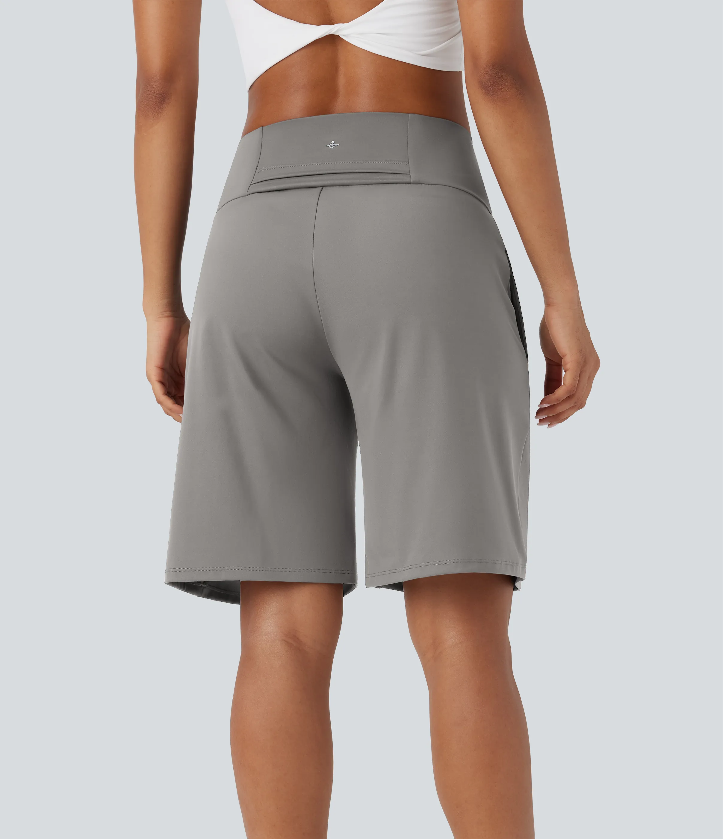 Halara Bermudas Softlyzero™ Airy yoga tiro alto múltiple bolsillo tacto fresco - Steeple Gray - S sold by Halara product image thumbnail 3