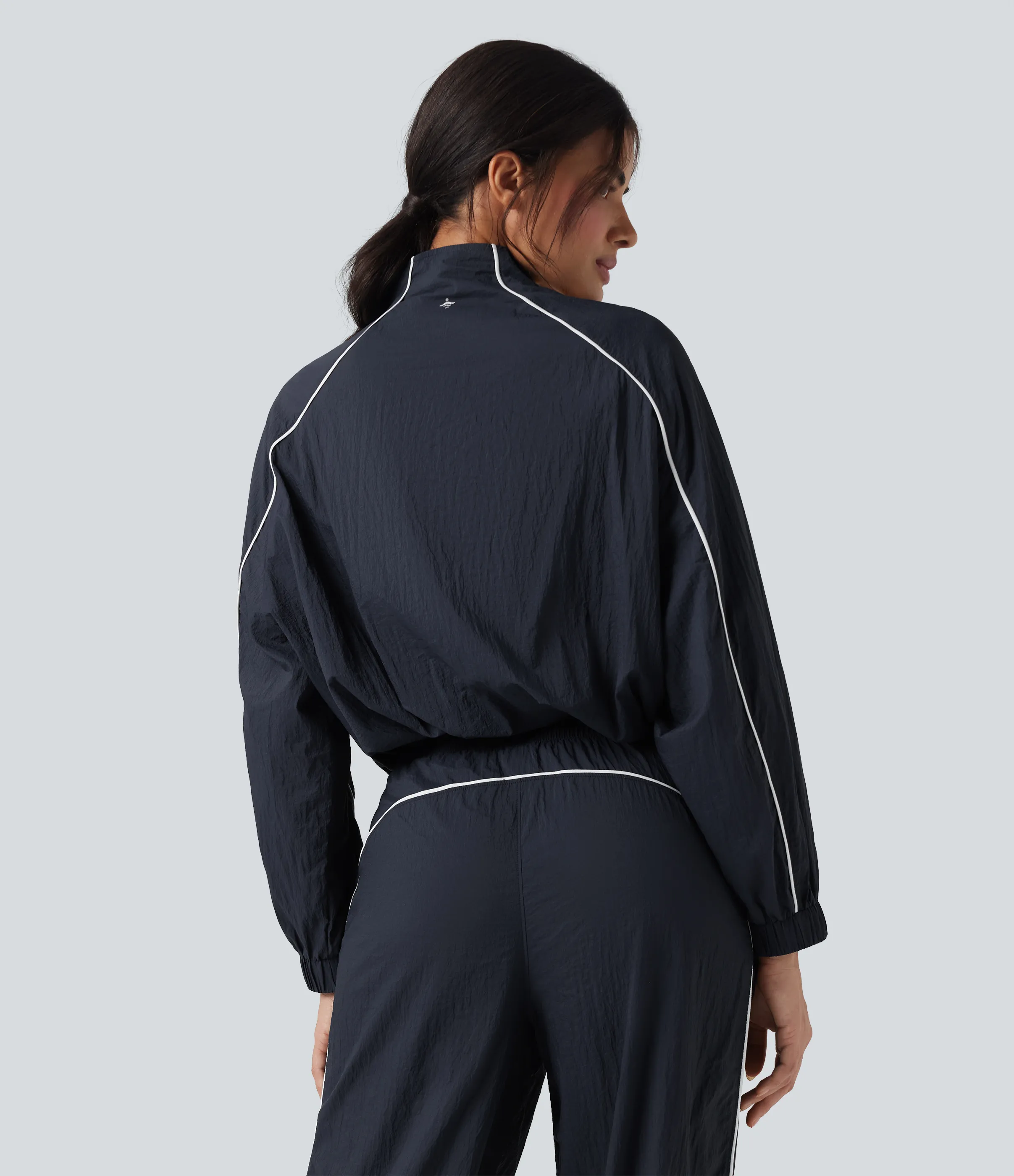 Halara Chaqueta de senderismo oversize ligera y duradera repelente al agua con media cremallera y bloques de color - After Midnight - S sold by Halara product image thumbnail 3