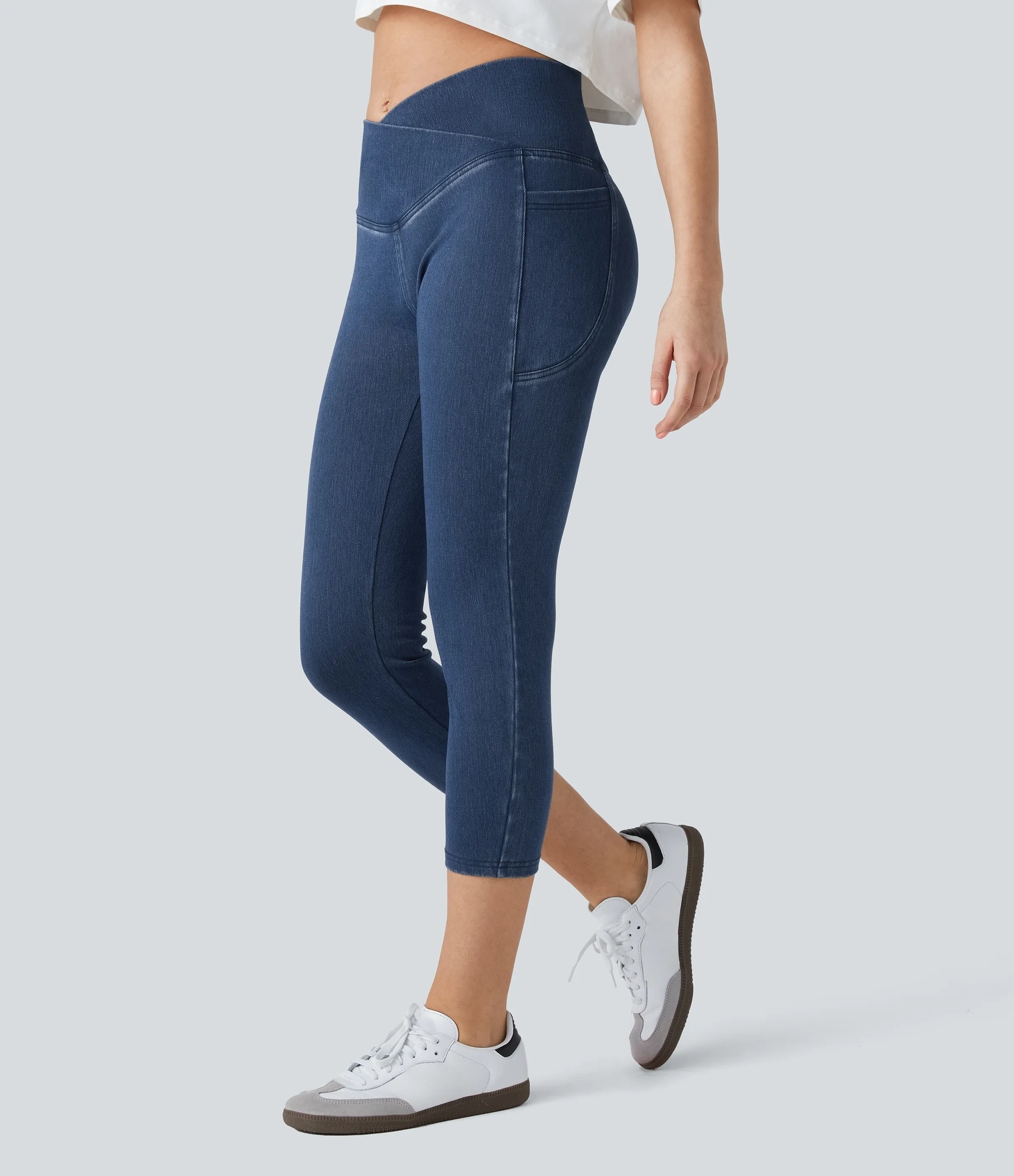Halara Leggings Halara Flex™ Denim capri mezclilla elástico lavado bolsillo lateral cruzado - Washed Denim Bleached Blue - M(regular) sold by Halara product image thumbnail 4