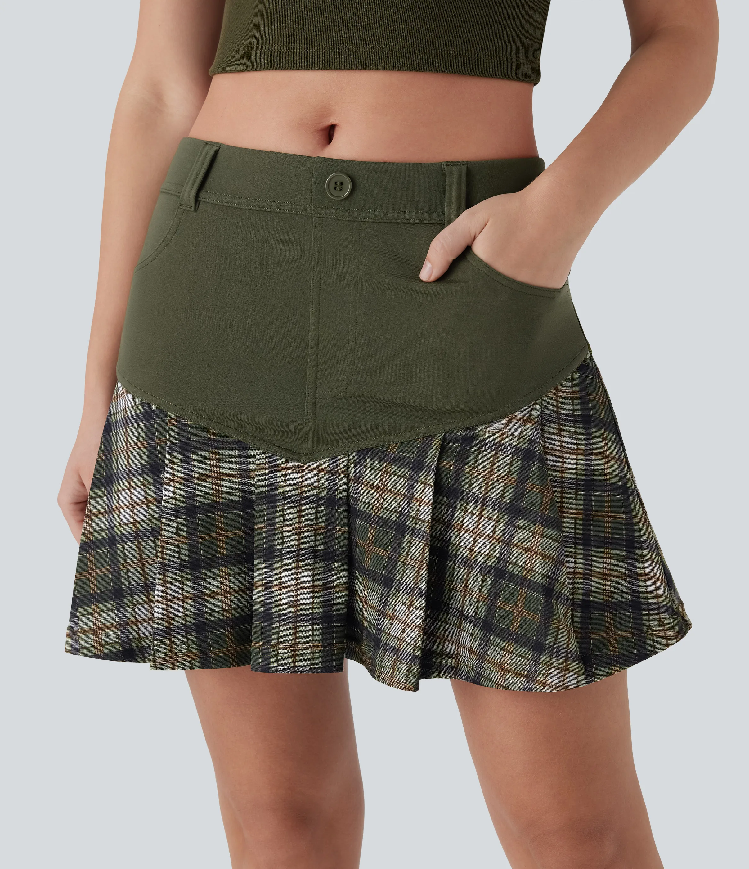 Halara Minifalda casual plisada 2 en 1 de cuadros contrastantes de tiro medio y con bolsillos - Dark Green Plaid - S(regular) sold by Halara product image thumbnail 2