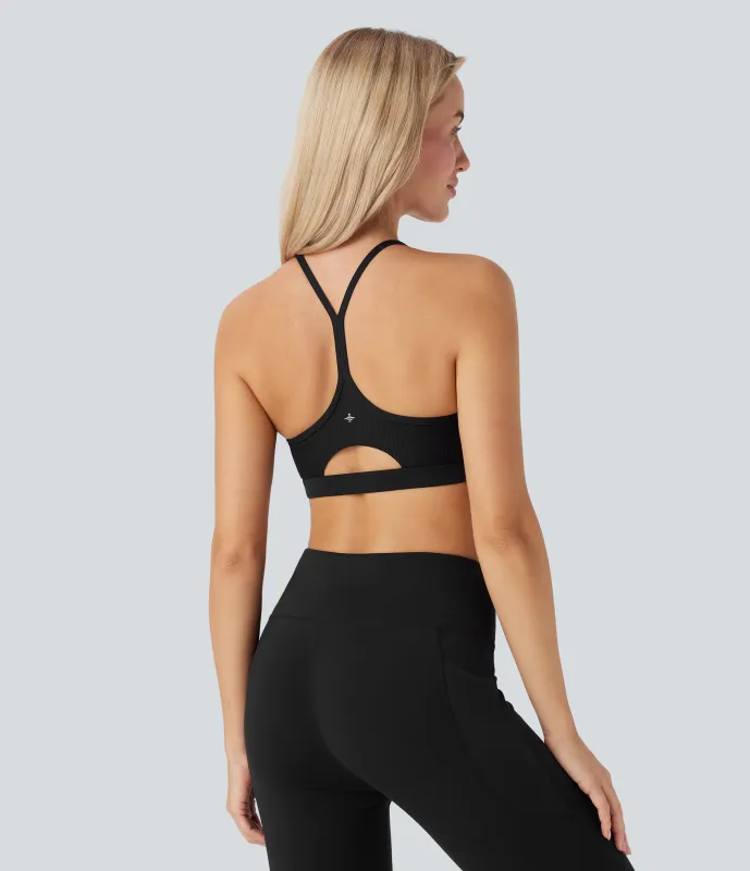 Halara Brasier deportivo acanalado para yoga de sujeción baja con abertura en copas A-C - Black - M made by Halara