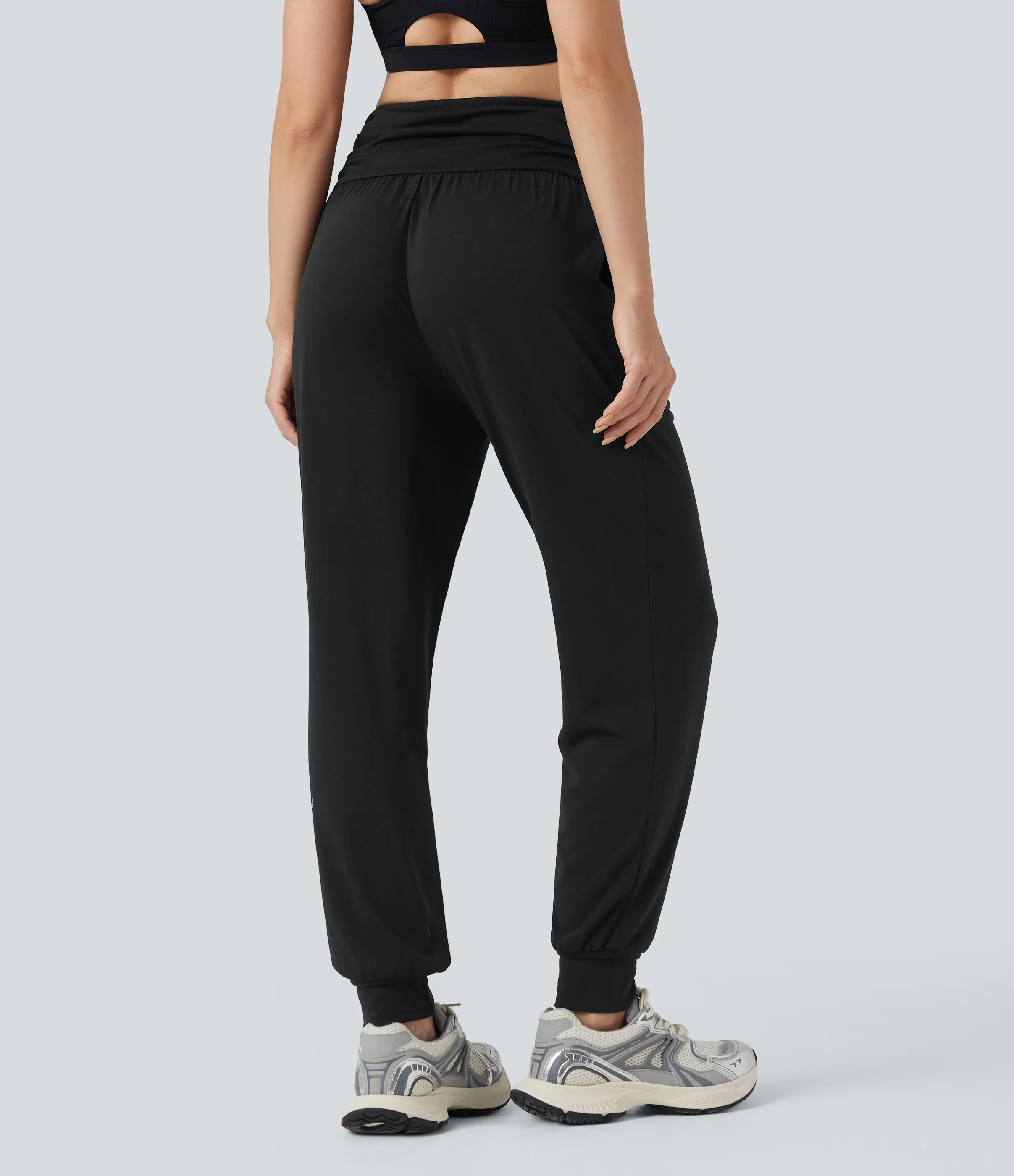 Halara Pantalones de yoga de tiro alto fruncido y jaspeados con bolsillos - Black - XS(petite) sold by Halara product image thumbnail 3