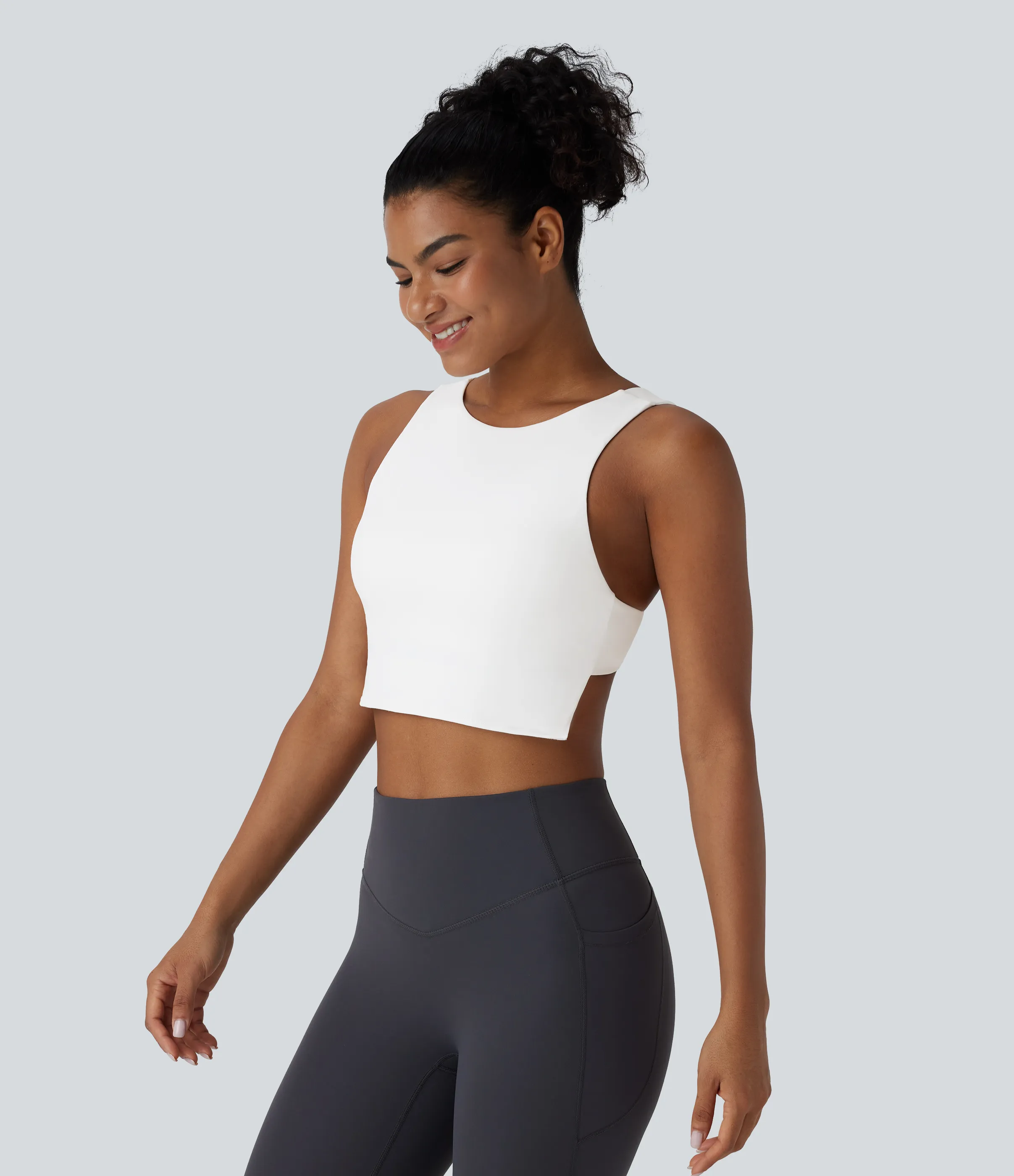 Halara Camiseta Softlyzero™ Plush yoga ajustada corta sin espalda - White - L sold by Halara product image thumbnail 4