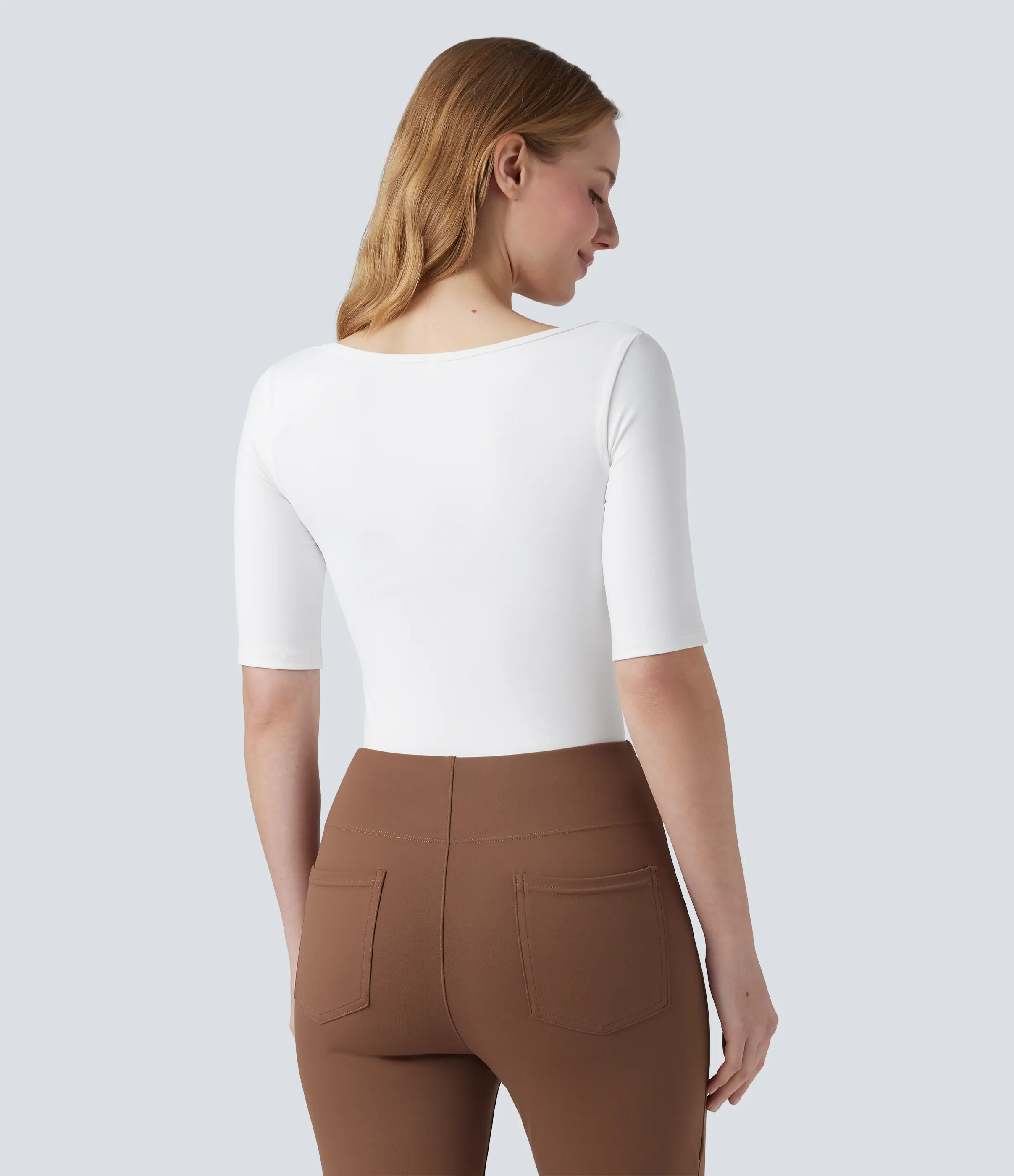 Halara Camiseta de oficina SoftlyZero™ de manga corta con cuello redondo y tacto fresco - White - XS sold by Halara product image thumbnail 3