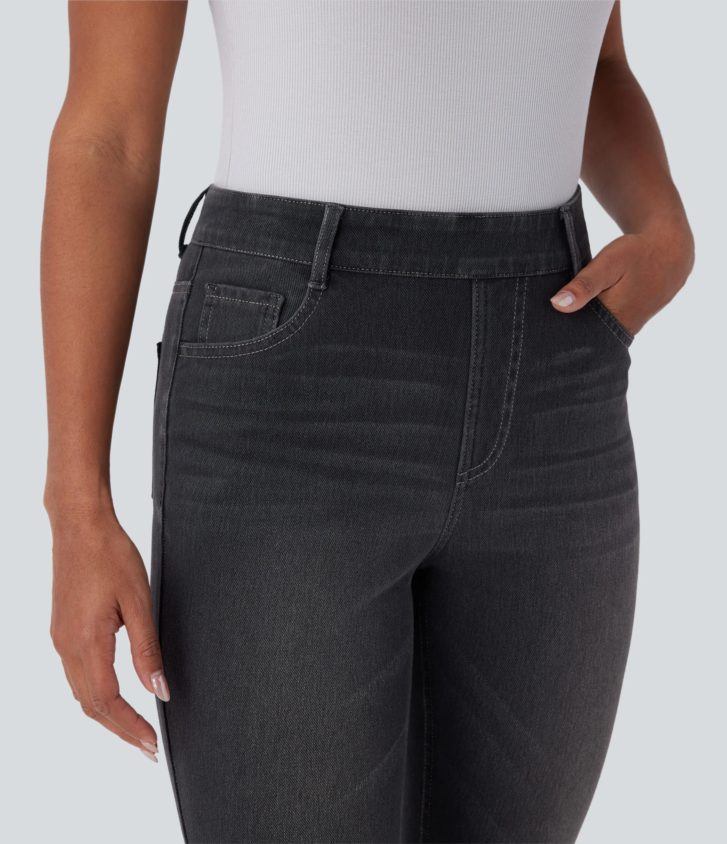Halara Jeans Halara Flex™ Denim en corte de bota elásticos de tiro alto descoloridos con múltiples bolsillos - Dirty Black Denim - XL(petite) sold by Halara product image thumbnail 5