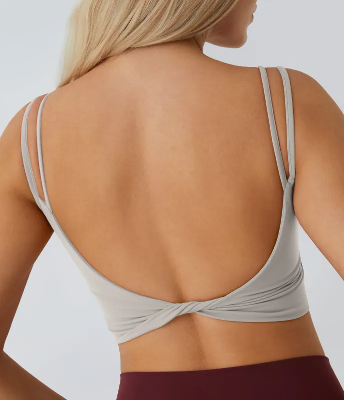 Halara Top corto de yoga con tirantes dobles, espalda cruzada y retorcida en copas D-F - Ghost Gray - XS made by Halara