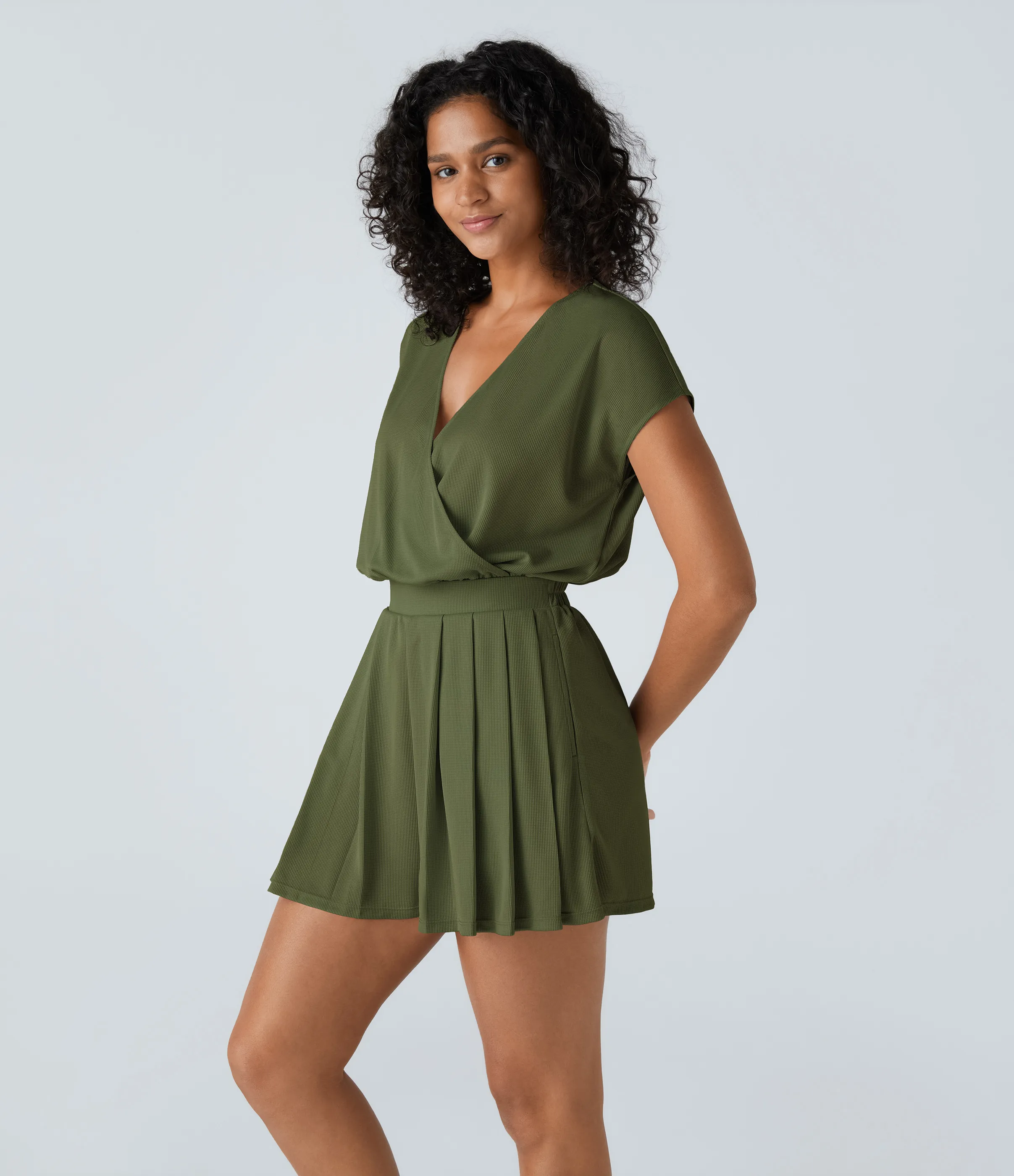 Halara Mono de manga corta casual con cuello en V y bolsillos laterales en tela gofre - Sphagnum - S sold by Halara product image thumbnail 4