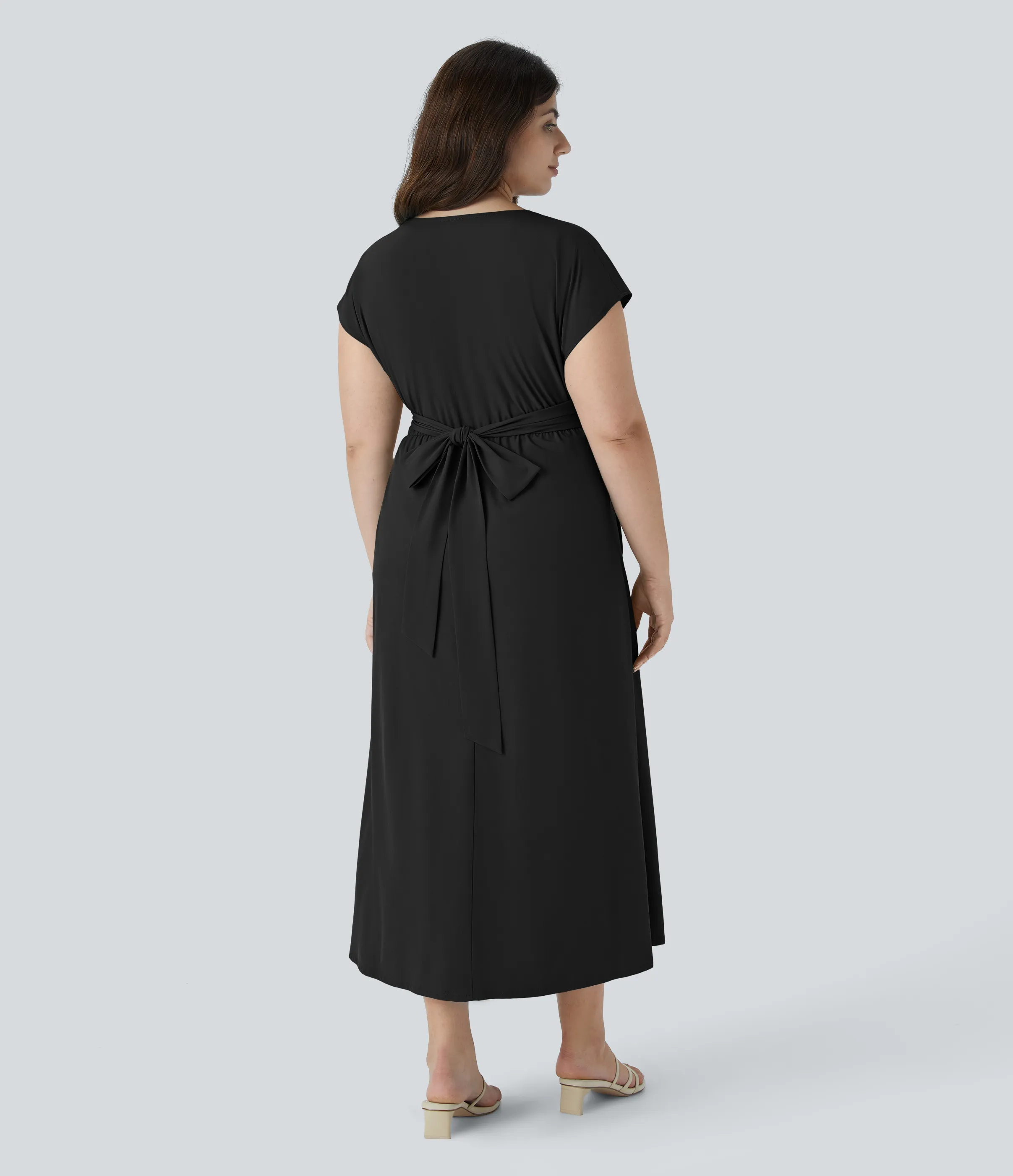 Halara Vestido midi Breezeful™ talla grande cuello V manga corta bolsillo lateral lazo espalda secado rápido - Black - 3X sold by Halara product image thumbnail 3