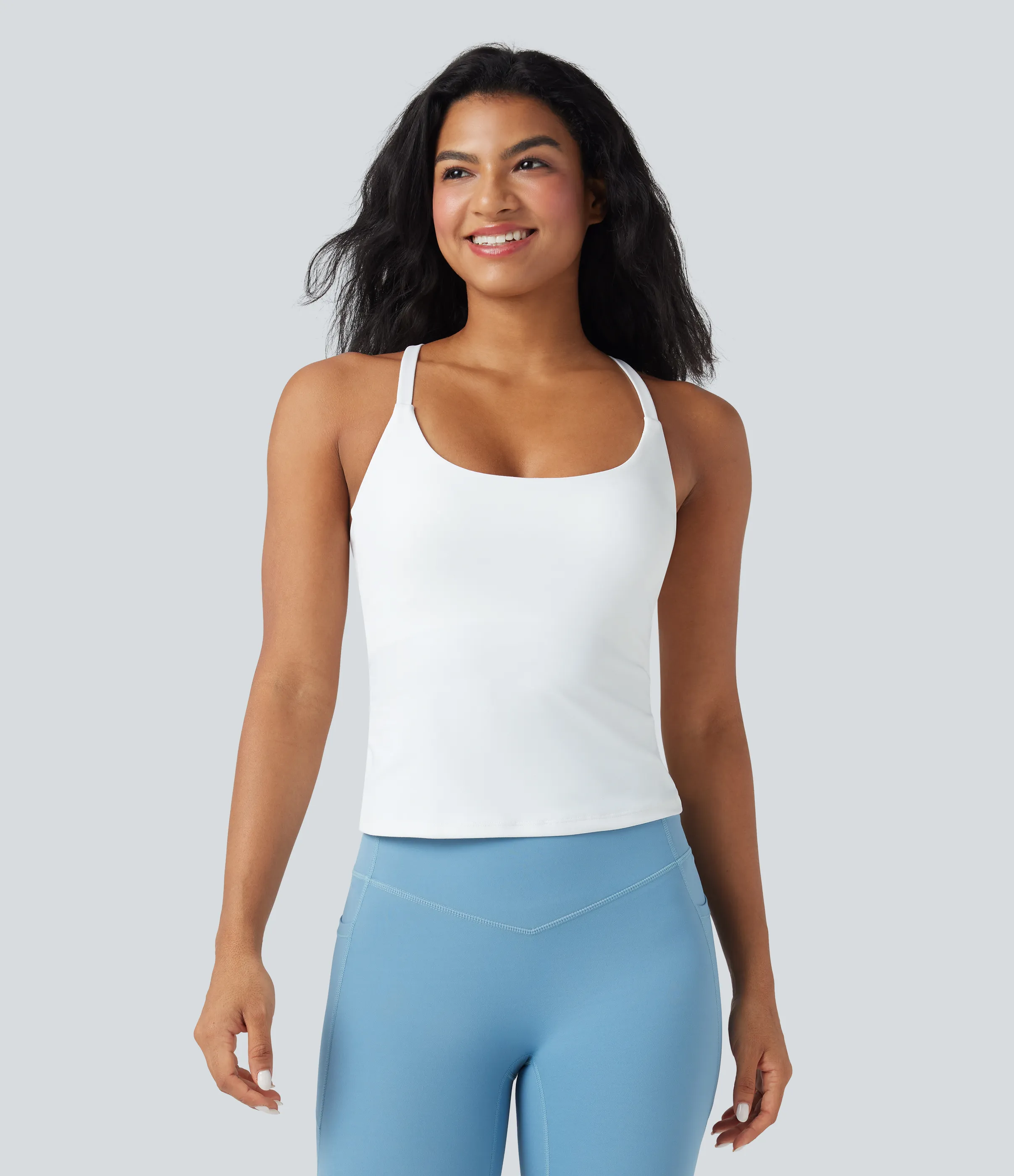 Halara Top de yoga con escote redondo, espalda cruzada y dobladillo cruzado - White - S sold by Halara product image thumbnail 3