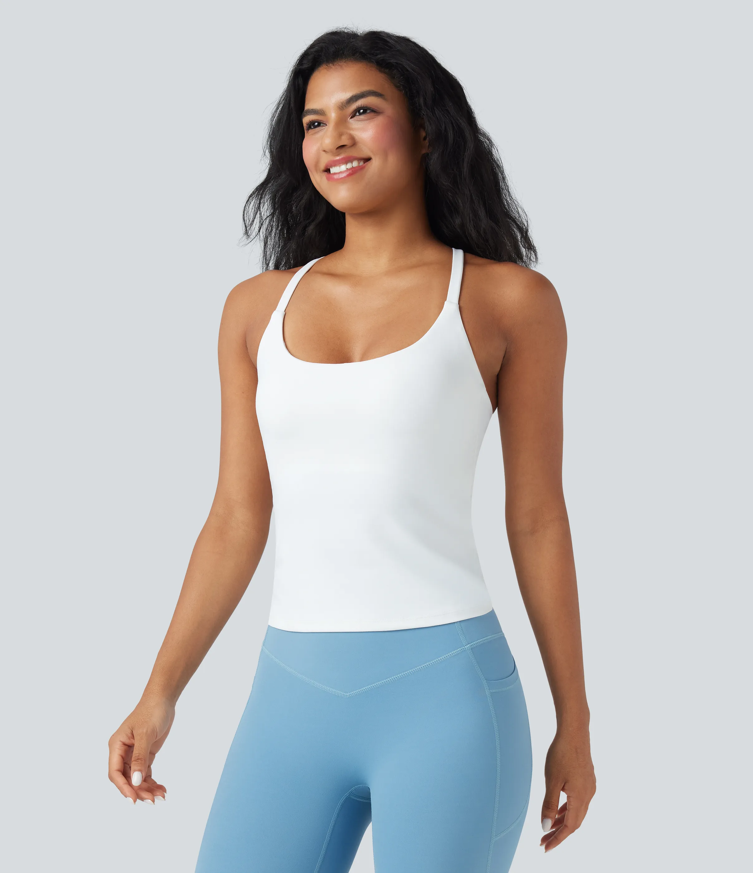 Halara Top de yoga con escote redondo, espalda cruzada y dobladillo cruzado - White - S sold by Halara product image thumbnail 4