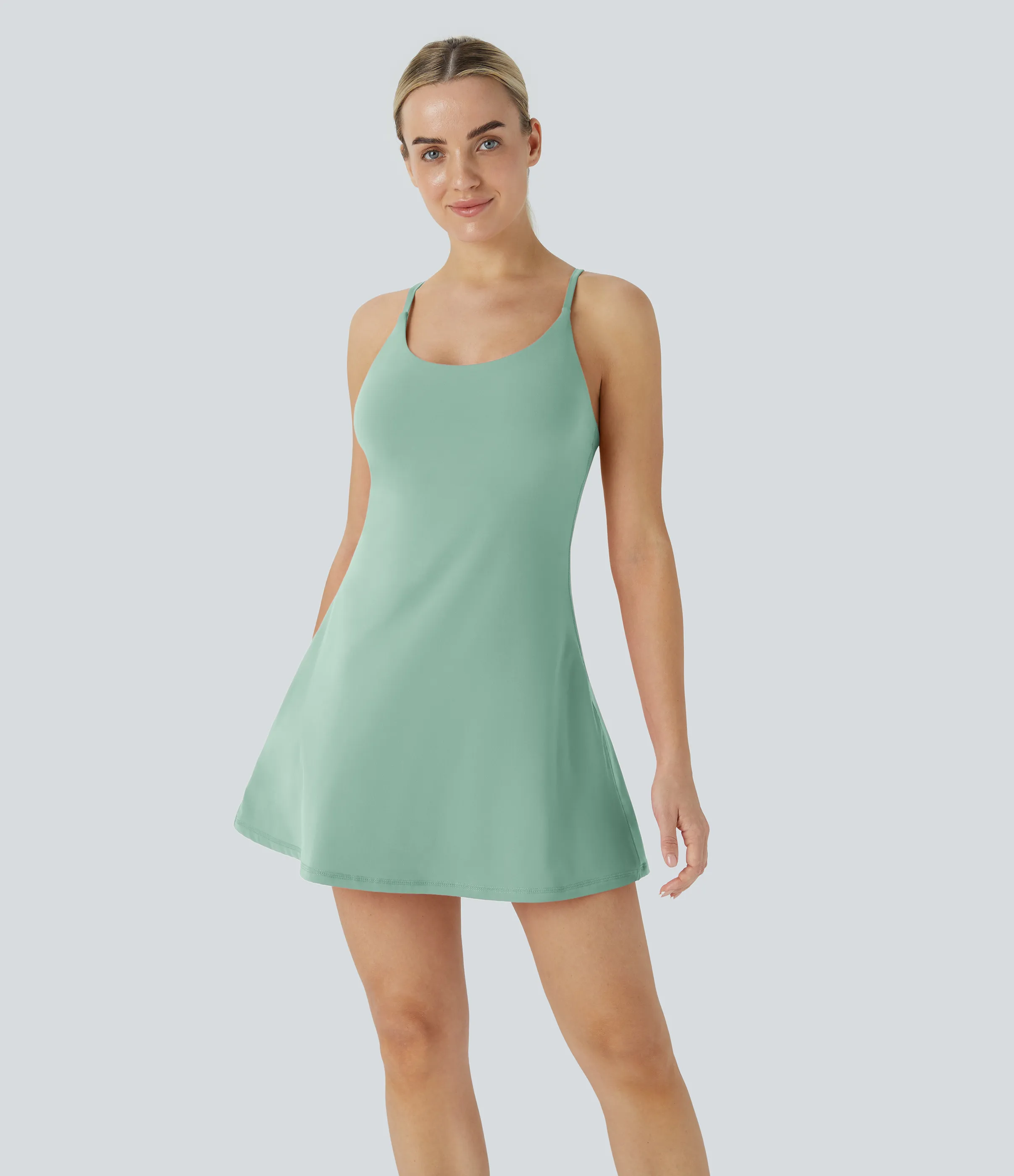 Halara Vestido deportivo SoftlyZero™ Plush afelpado sin espalda en copas D-F - Subtle Green - S sold by Halara