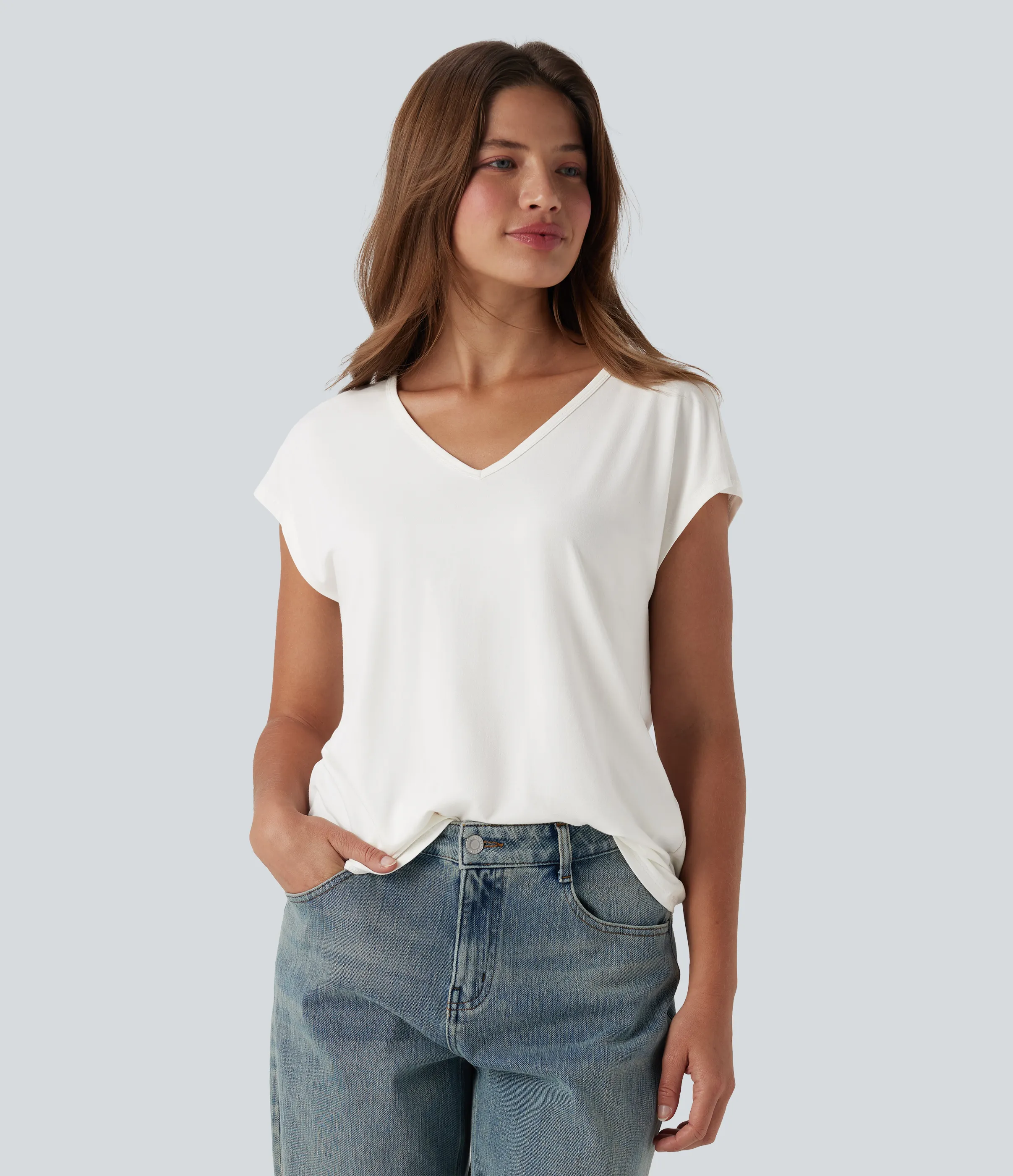 Halara Camiseta casual de manga corta con cuello en V - White - XS sold by Halara product image thumbnail 2