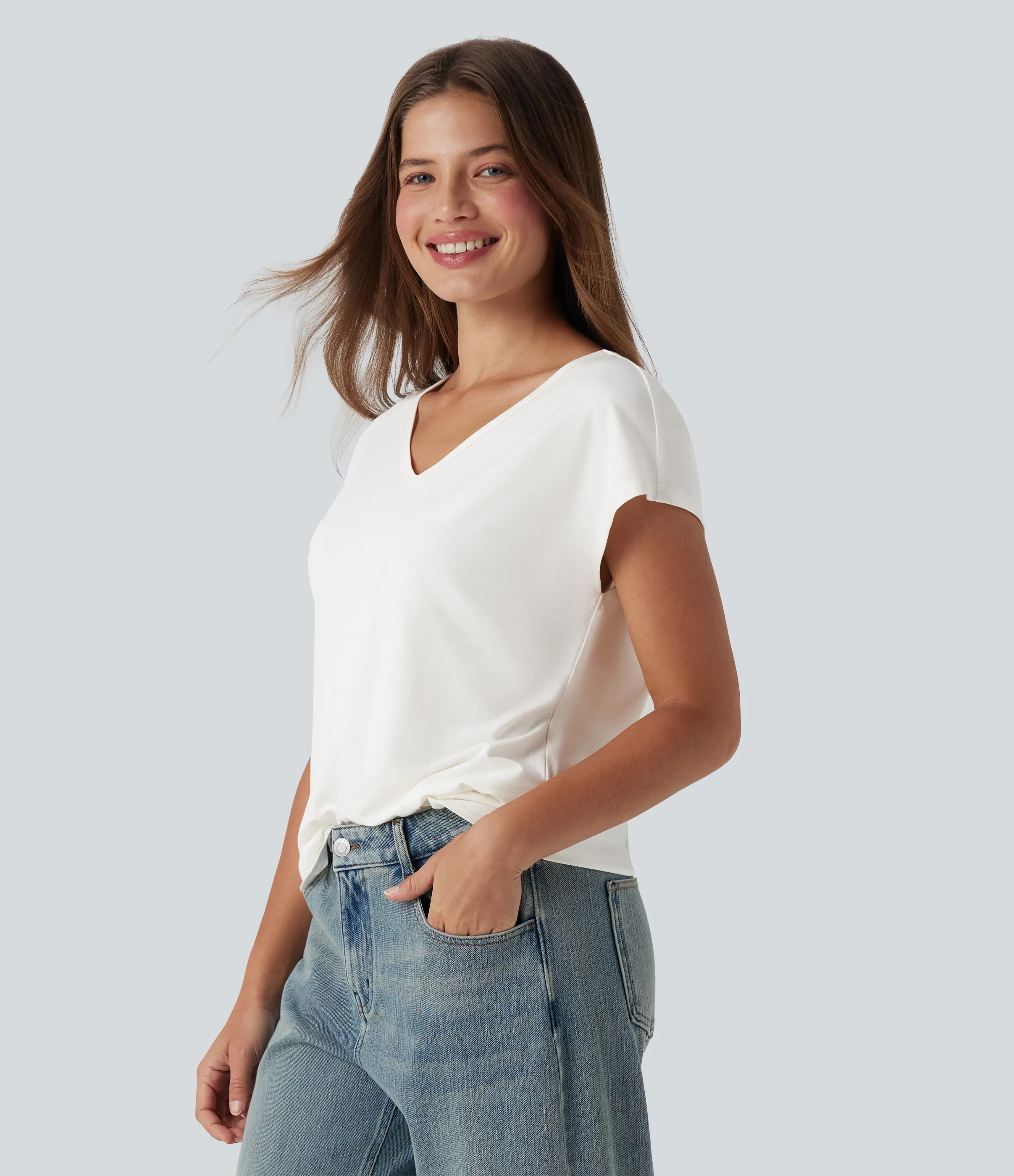 Halara Camiseta casual de manga corta con cuello en V - White - XS sold by Halara product image thumbnail 4