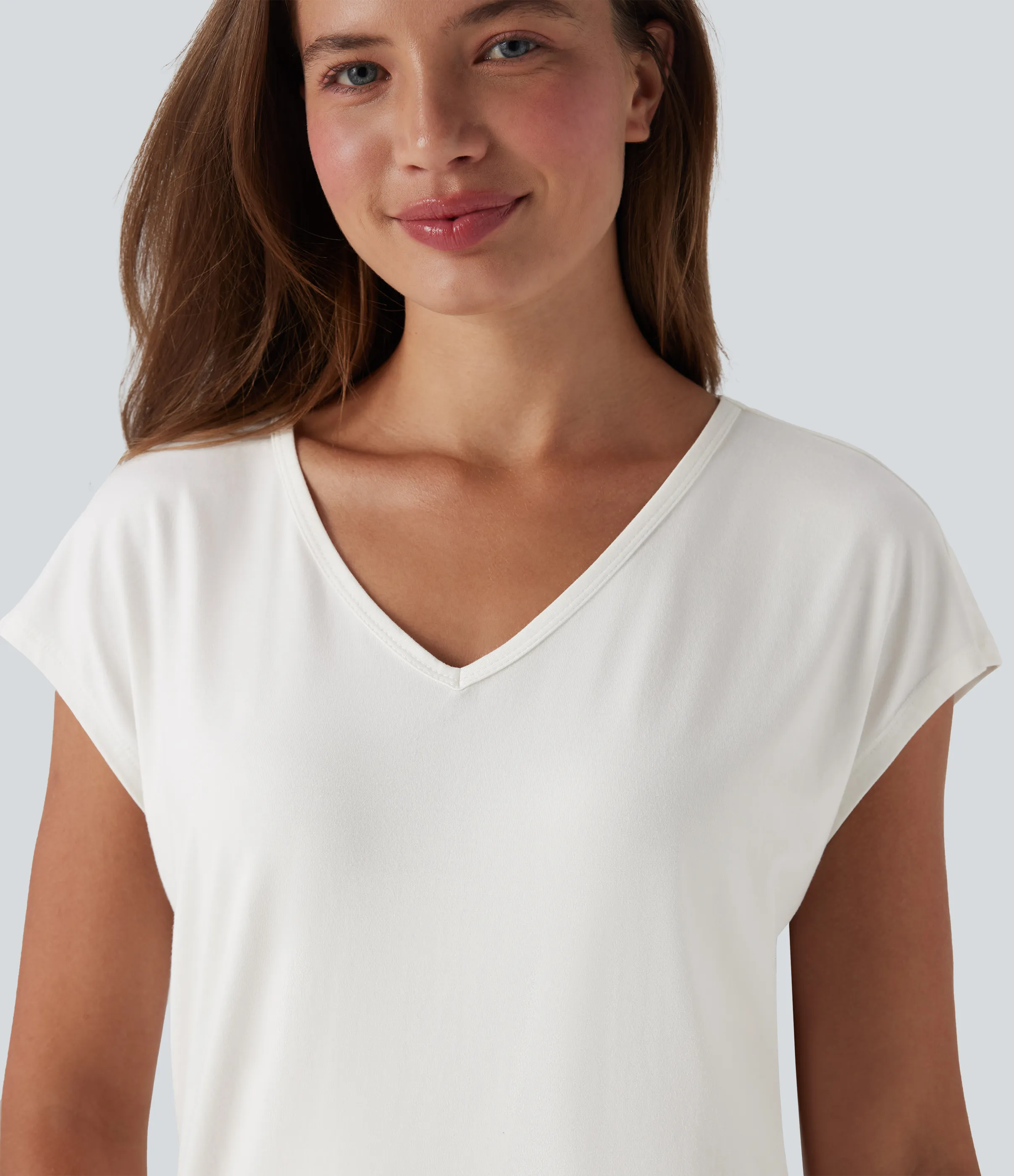 Halara Camiseta casual de manga corta con cuello en V - White - XS sold by Halara product image thumbnail 5