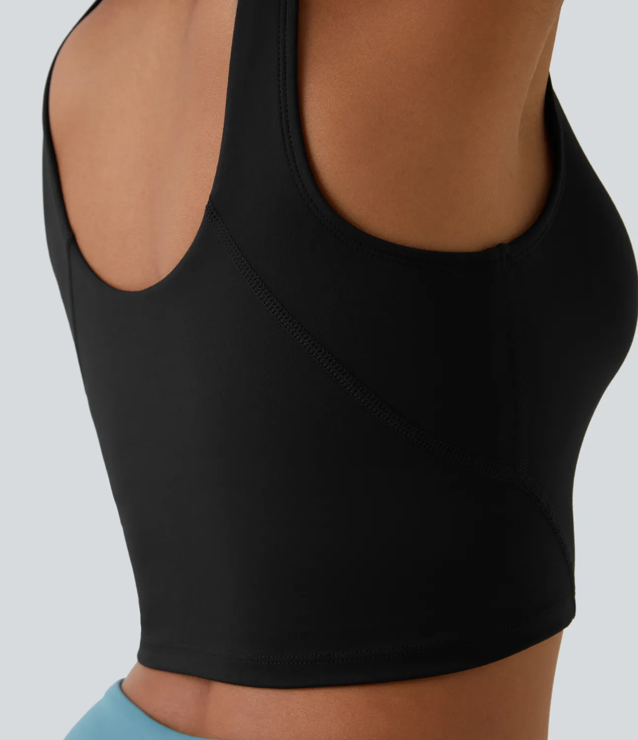 Halara Top corto de yoga con escote en V y relleno en copas D-F - Black - L sold by Halara product image thumbnail 5