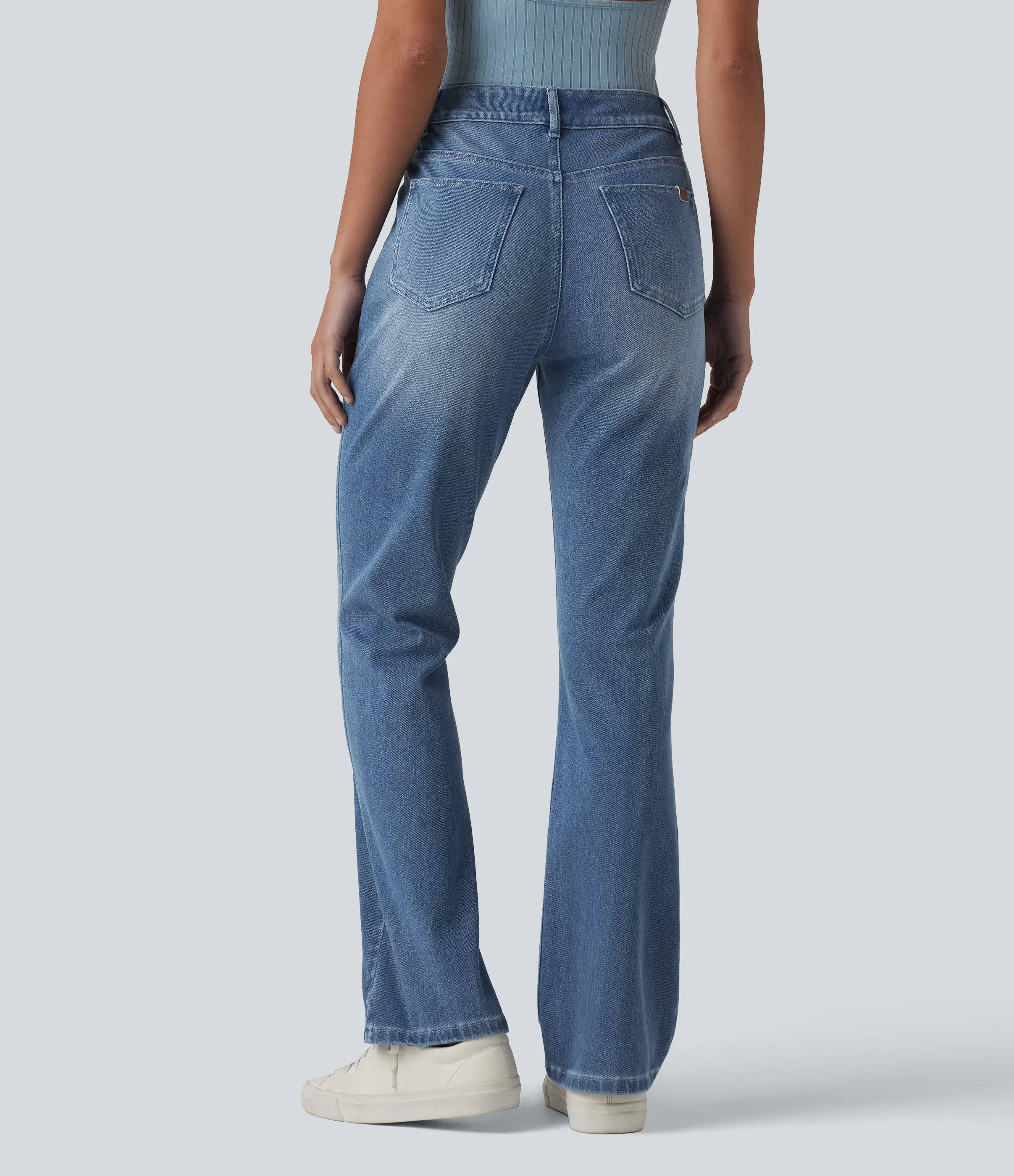 Halara Jeans Halara Flex™ Denim en corte de bota elásticos de tiro alto descoloridos con múltiples bolsillos - Vallarta Blue Denim - L(regular) sold by Halara product image thumbnail 3