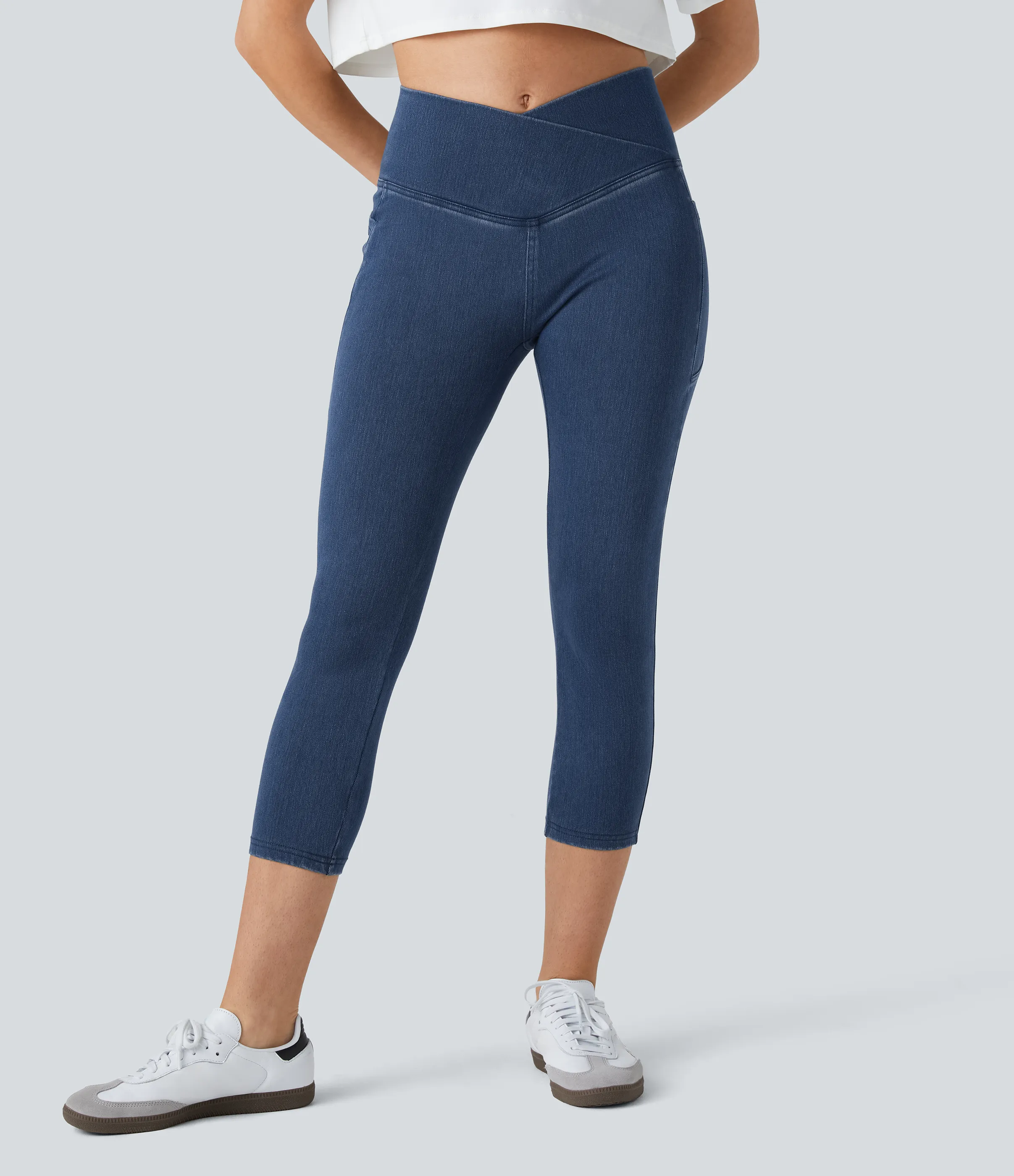Halara Leggings Halara Flex™ Denim capri mezclilla elástico lavado bolsillo lateral cruzado - Washed Denim Bleached Blue - XS(regular) sold by Halara