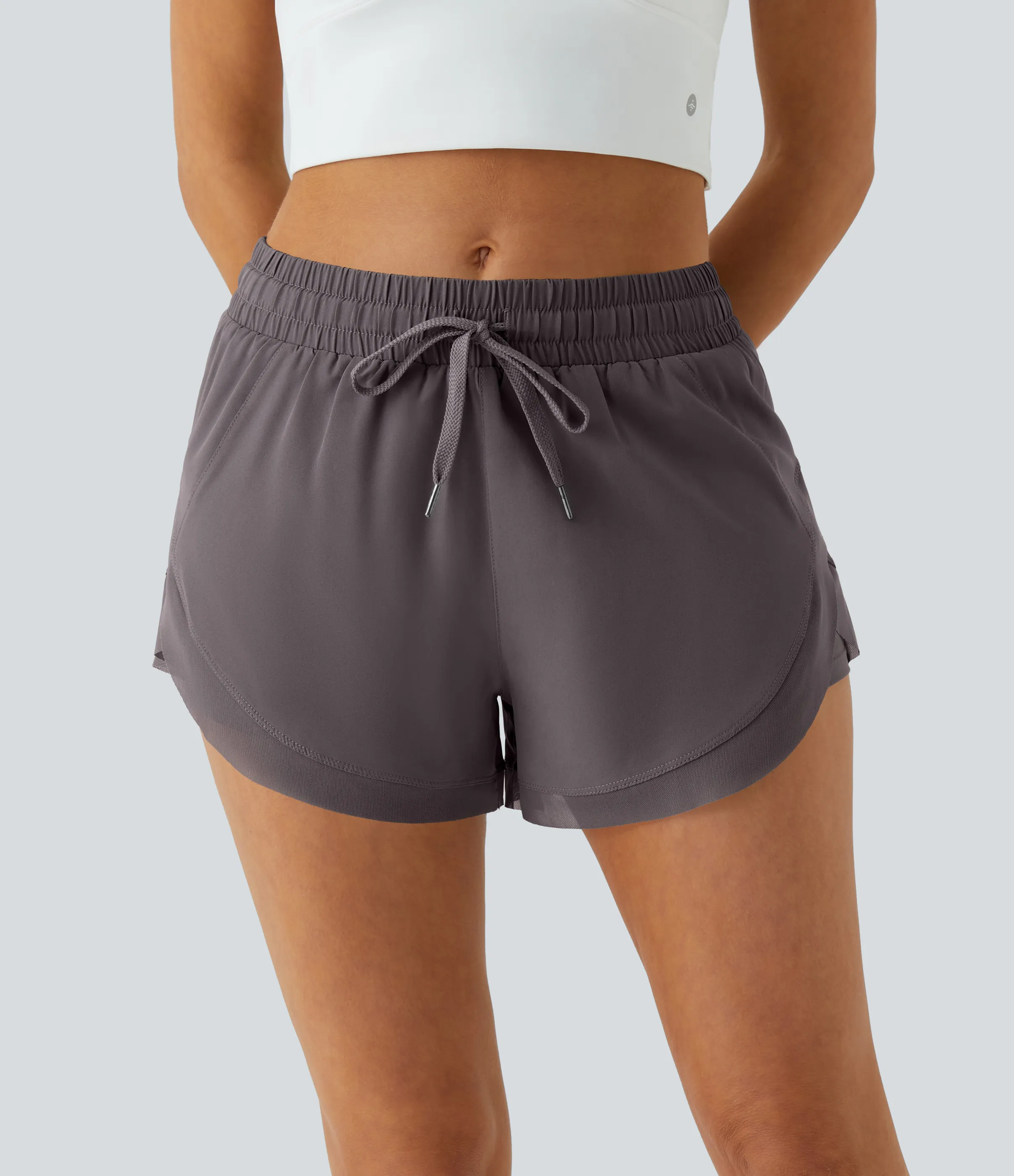 Halara Pantalón corto correr fluidos 2 en 1 tiro medio cordón malla contrastante 7.5cm - Sparrow - S sold by Halara product image thumbnail 3