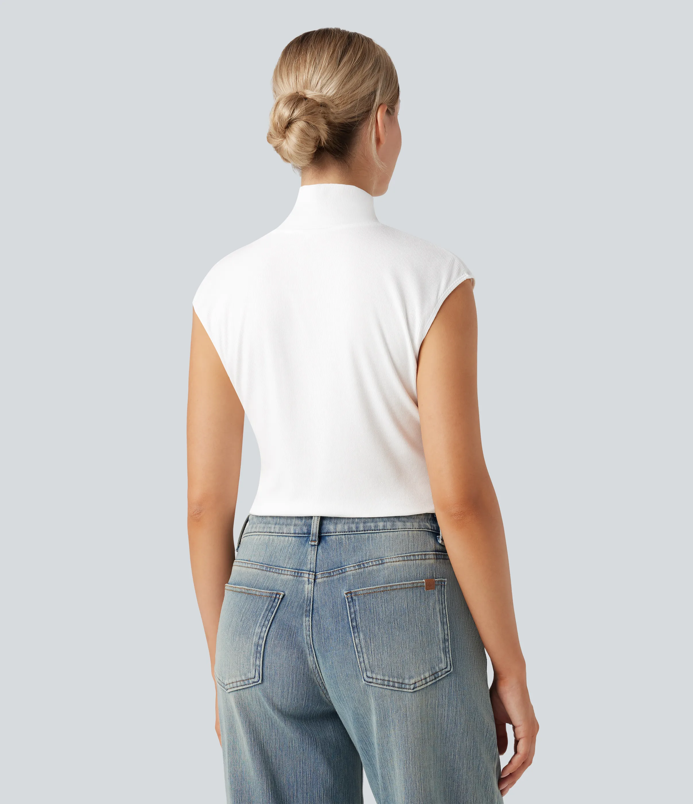 Halara Body casual sin mangas con cuello alto y canalé - White - XS sold by Halara product image thumbnail 4