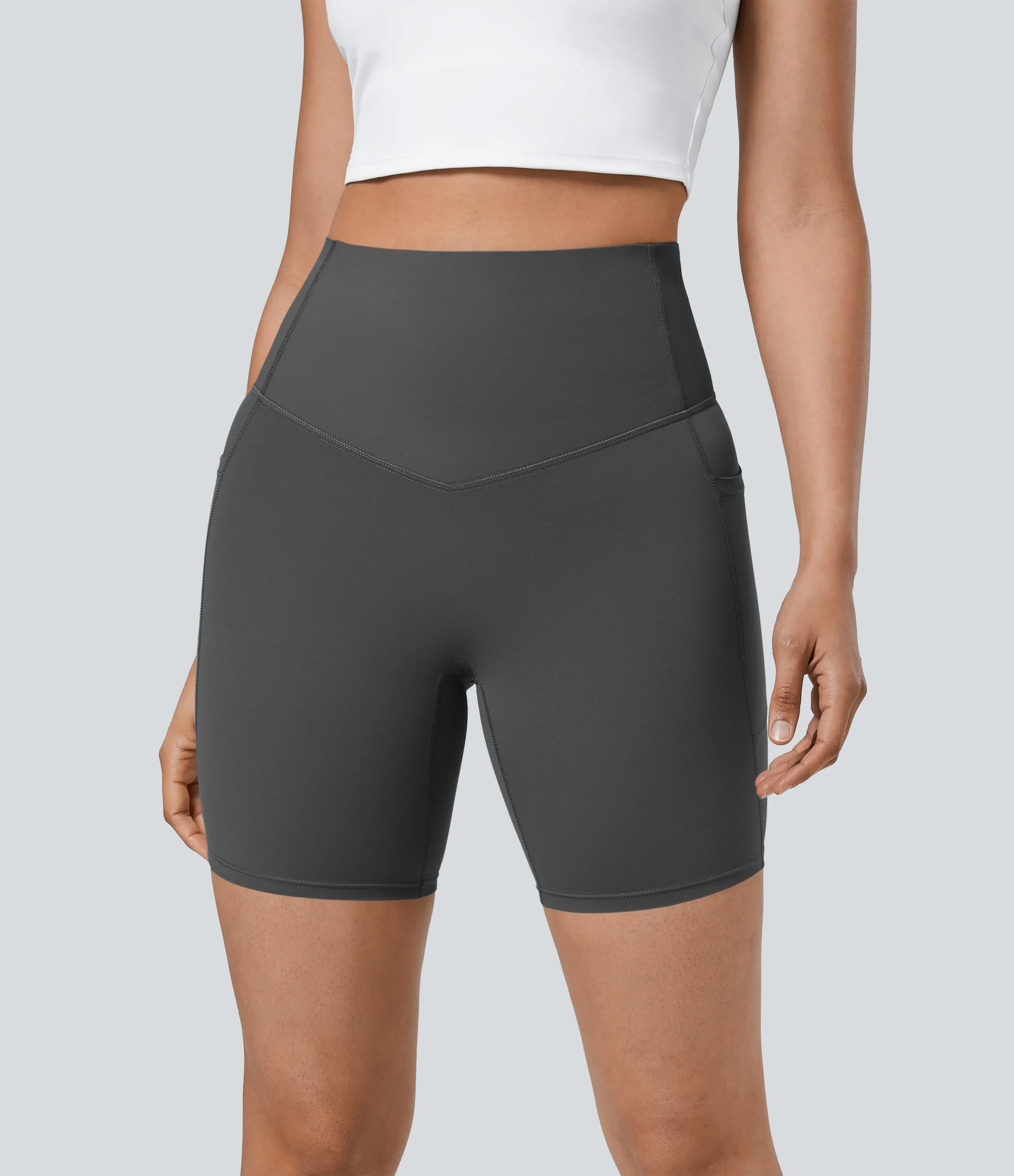 Halara Pantalones cortos SoCinched motociclista entrenamiento moldeador abdomen bolsillo lateral tiro alto 17.5cm - Volcanic Ash - L sold by Halara product image thumbnail 4