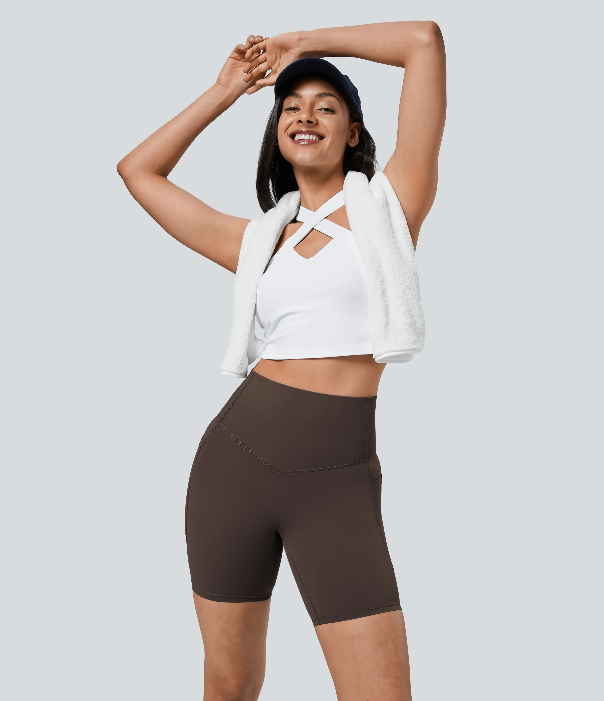 Halara Pantalones cortos SoCinched motociclista entrenamiento moldeador abdomen bolsillo lateral tiro alto 17.5cm - Hot Fudge - S sold by Halara product image thumbnail 5