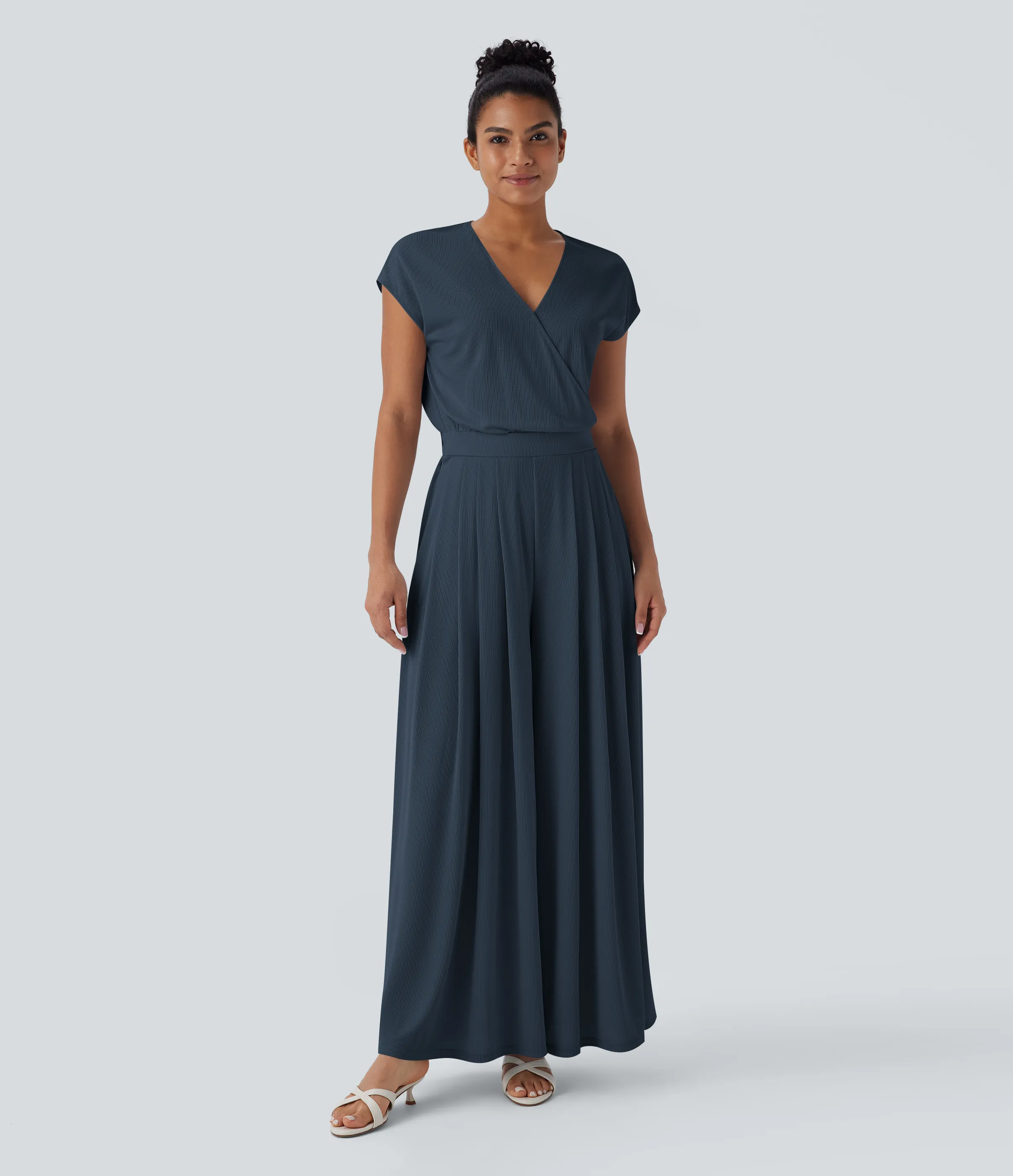 Halara Mono holgado cuello V manga corta bolsillo lateral pierna ancha edición Easy Peezy - Charm Ink Blue - M(regular) sold by Halara product image thumbnail 3