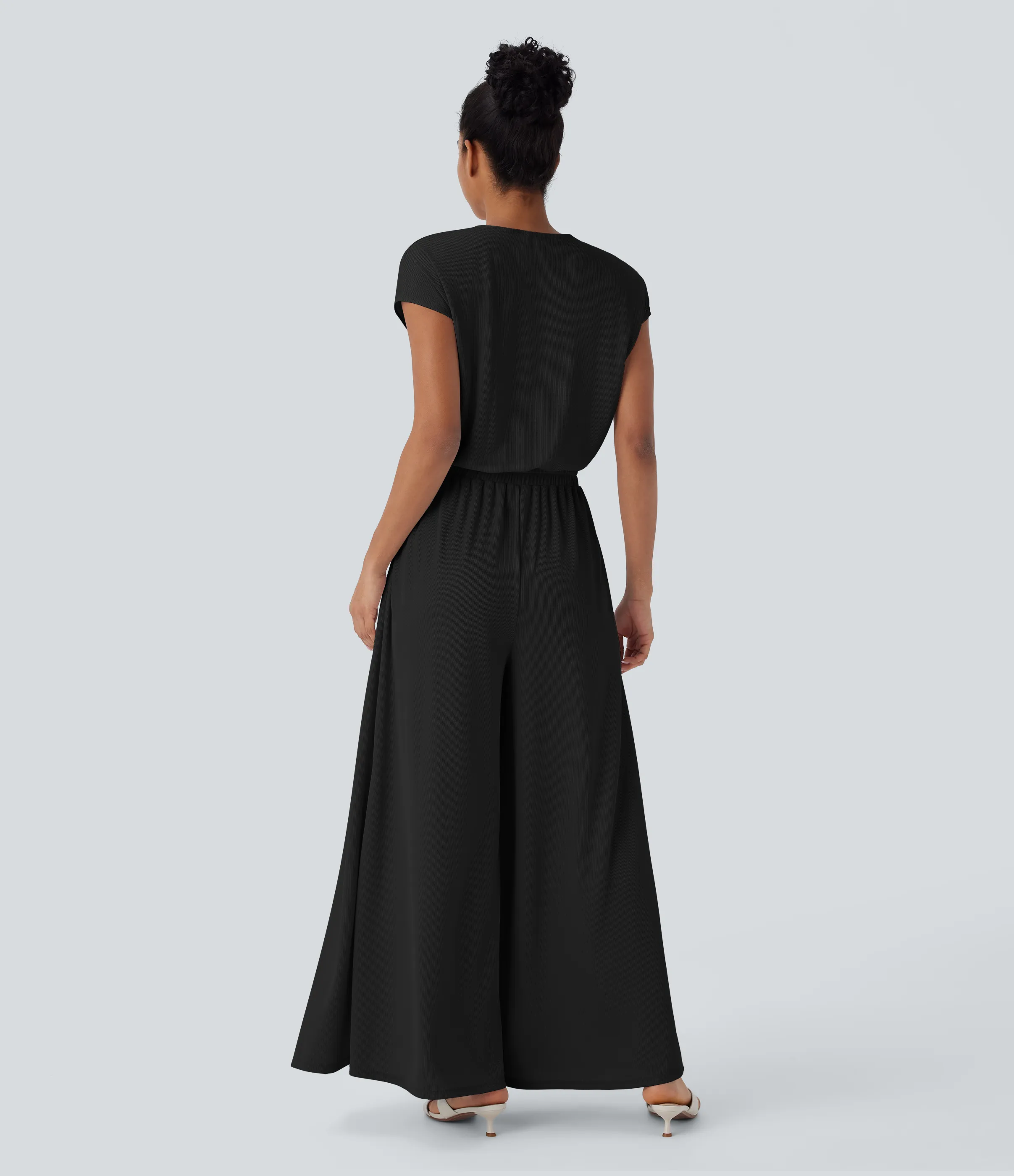 Halara Mono holgado cuello V manga corta bolsillo lateral pierna ancha edición Easy Peezy - Black - L(regular) sold by Halara product image thumbnail 3