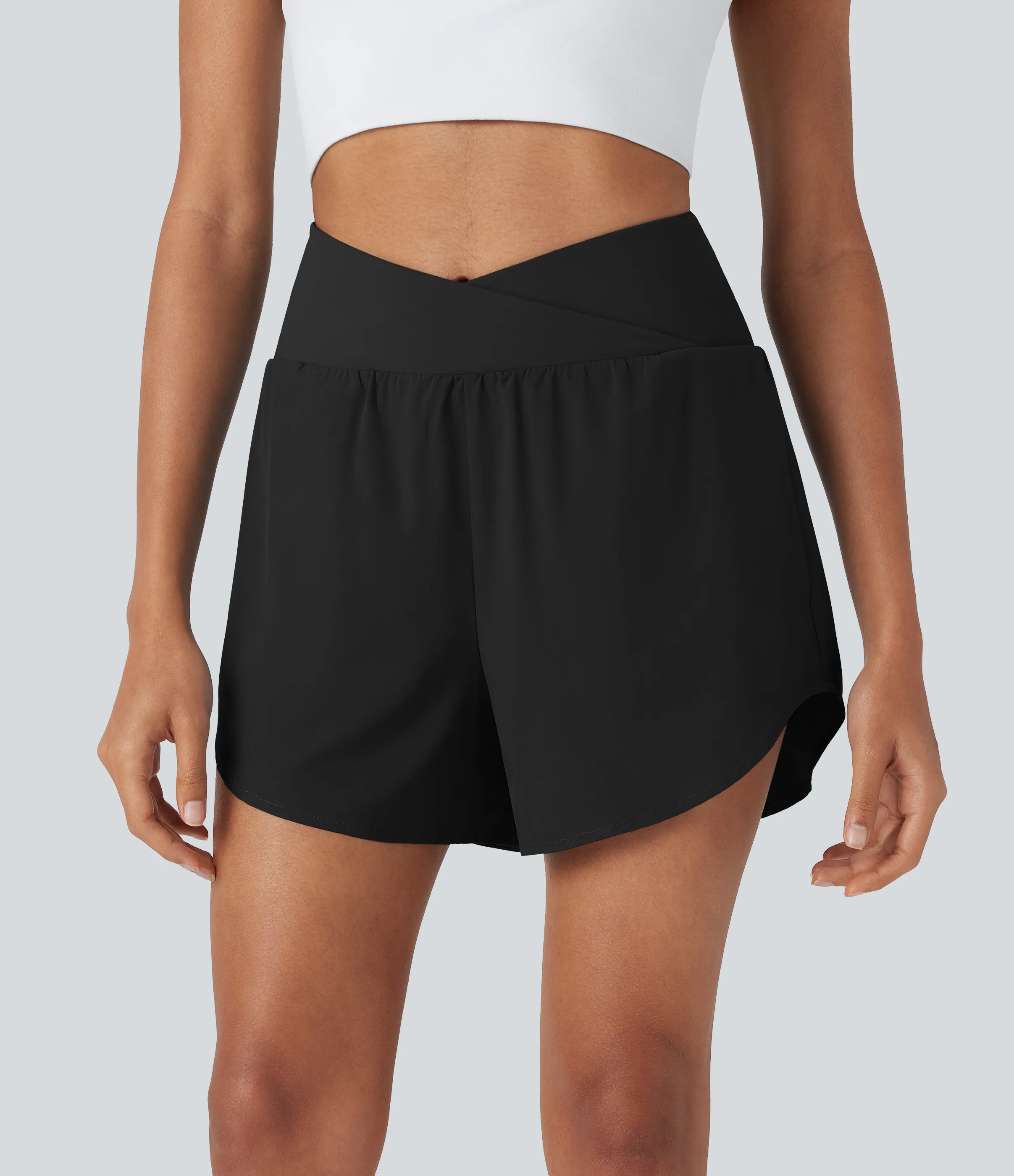 Halara Shorts de yoga 2 en 1 Breezeful™ de tiro alto cruzados de secado rápido y con múltiples bolsillos - Black - XS sold by Halara product image thumbnail 4