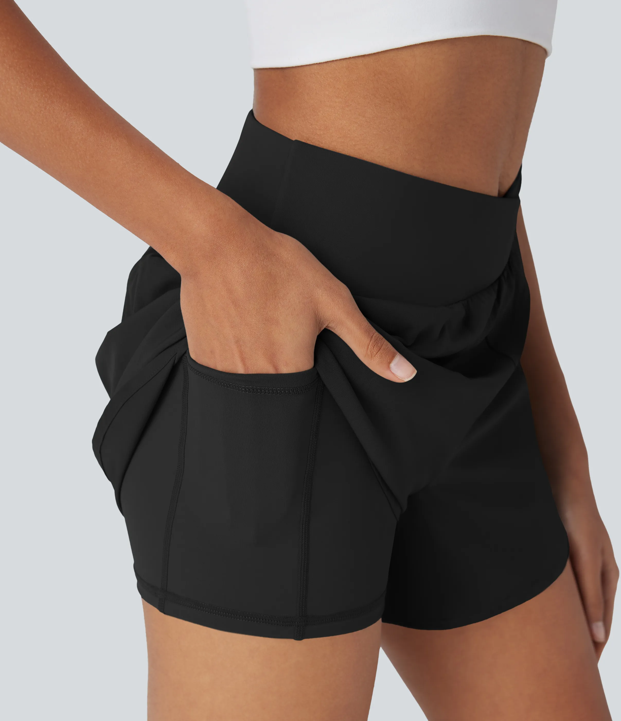 Halara Shorts de yoga 2 en 1 Breezeful™ de tiro alto cruzados de secado rápido y con múltiples bolsillos - Black - XS sold by Halara product image thumbnail 5