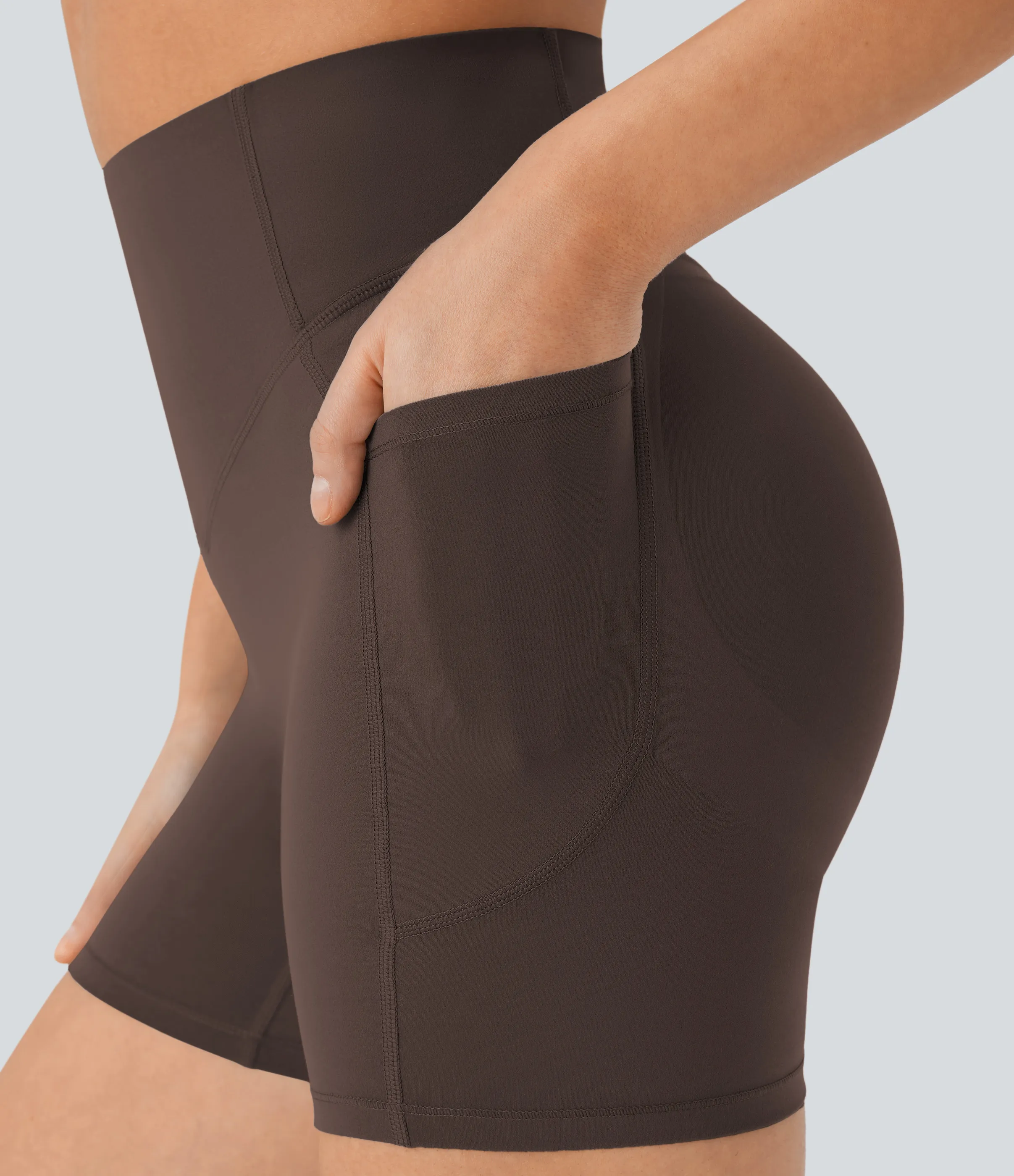 Halara Pantalón corto SoCinched UltraSculpt ciclista tiro alto realce glúteo bolsillo lateral entrenamiento 12.5cm - Hot Fudge - XL sold by Halara product image thumbnail 5