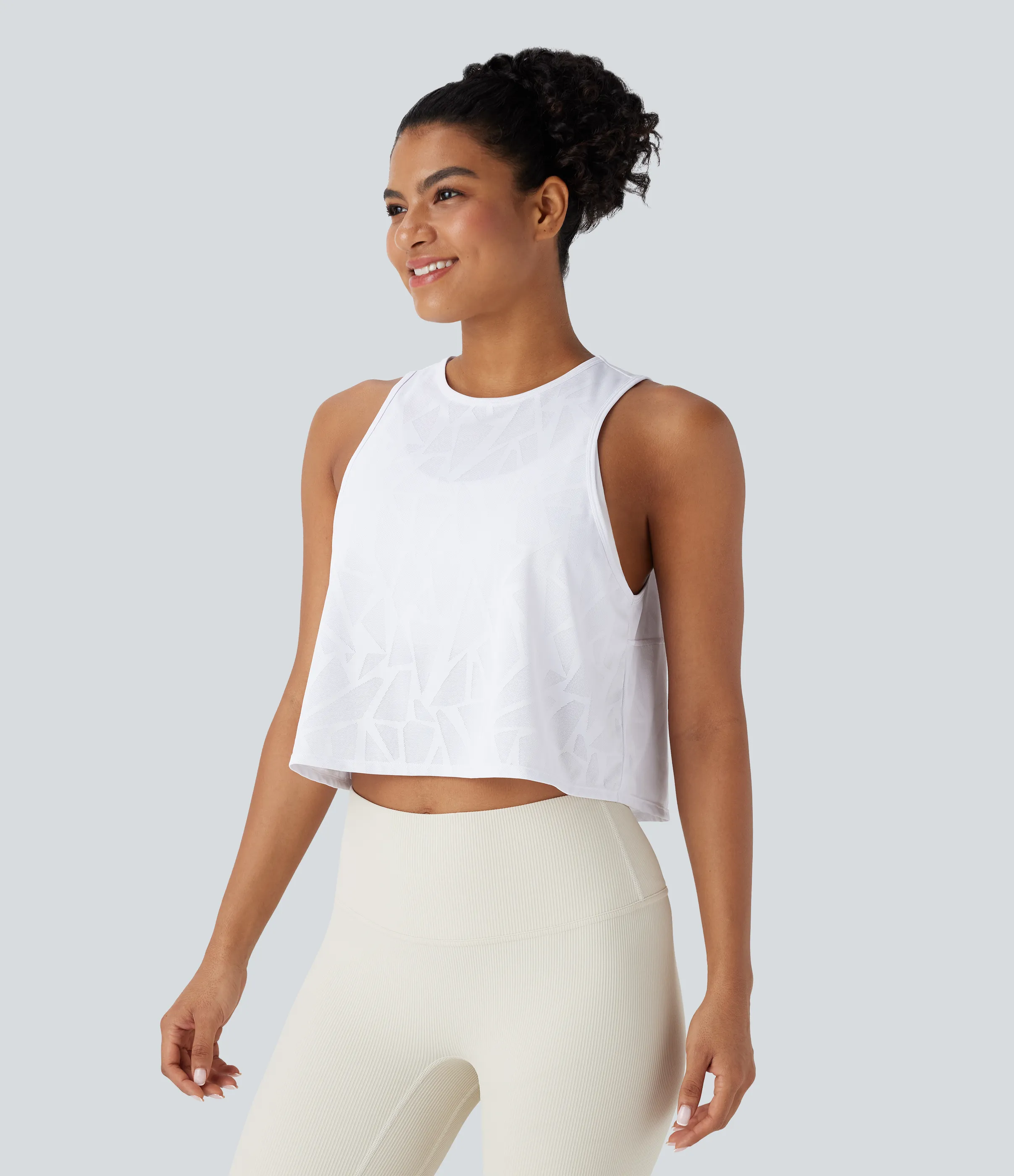 Halara Top corto de yoga con cuello redondo y aberturas - White - XL sold by Halara product image thumbnail 3