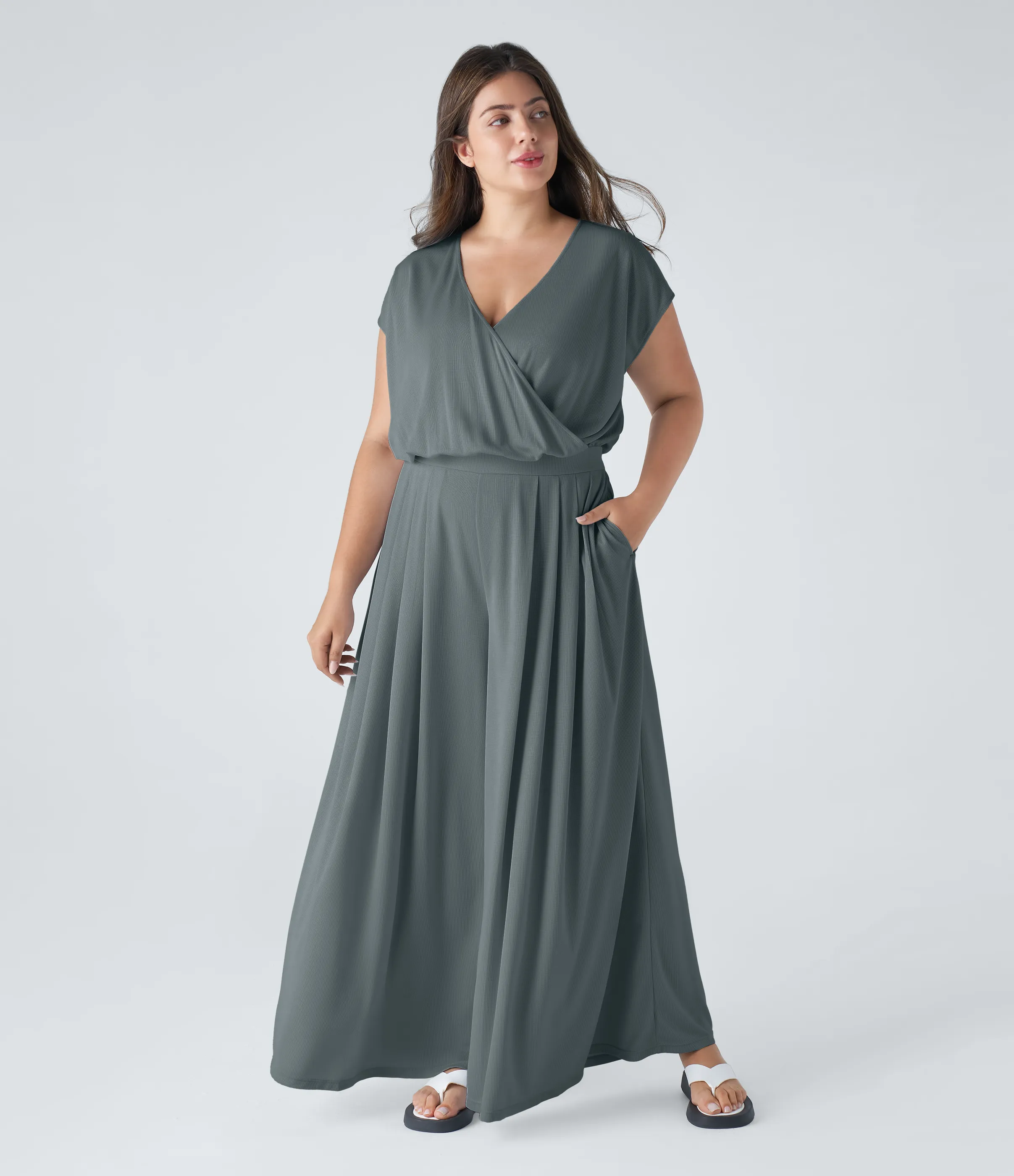 Halara Mono talla grande cuello V manga corta bolsillo lateral plisado pierna ancha gofre fluido - Hurricane Grey - 1X sold by Halara product image thumbnail 2