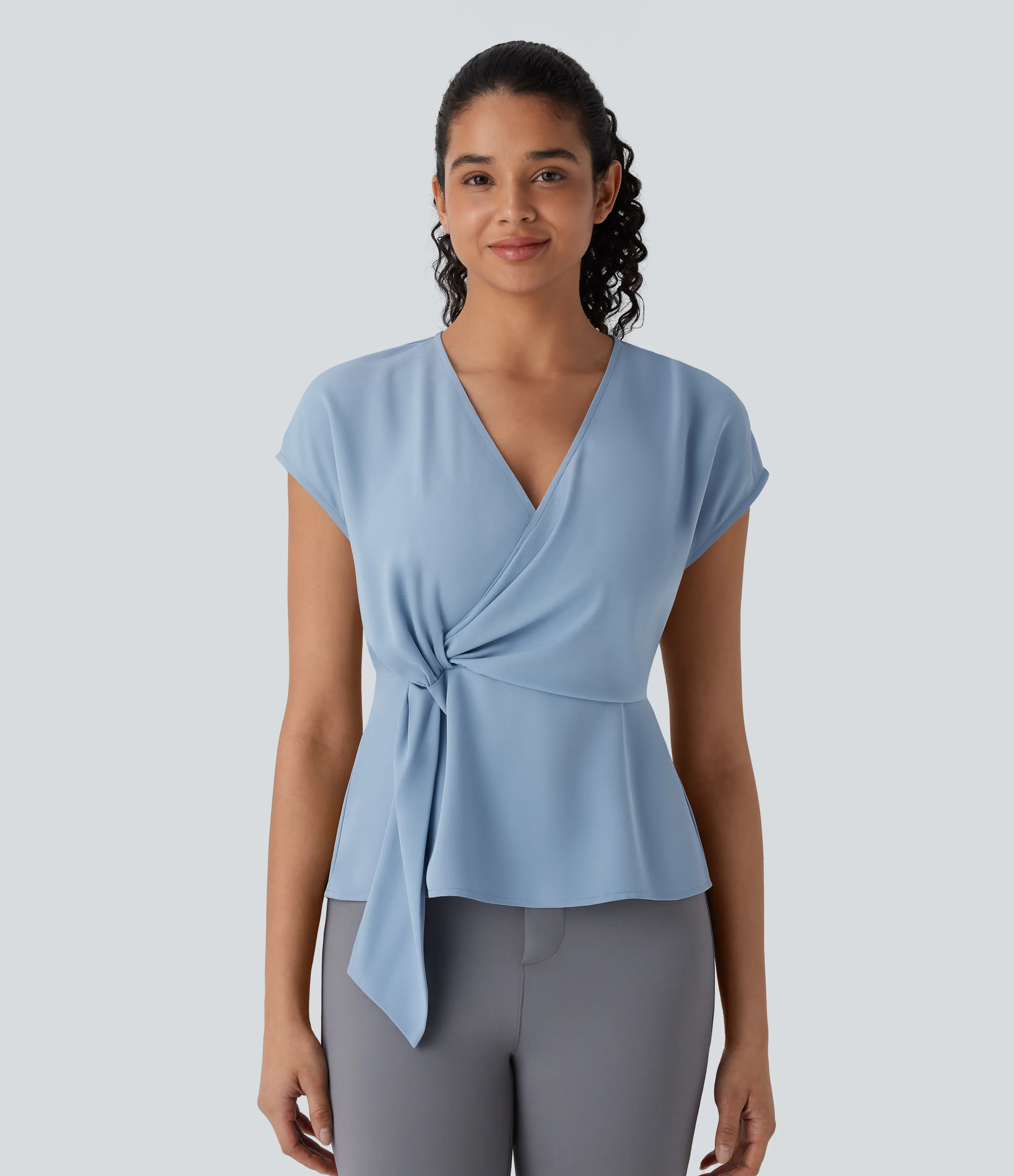 Halara Blusa oficina cruzada cuello V manga corta fruncida - Skyride - XS sold by Halara