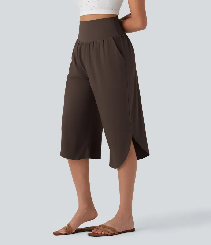Halara Pantalón Breezeful™ SoCinched Capri Resort tiro alto control abdomen dobladillo dividido secado rápido bolsillo lateral - Hot Fudge - M made by Halara